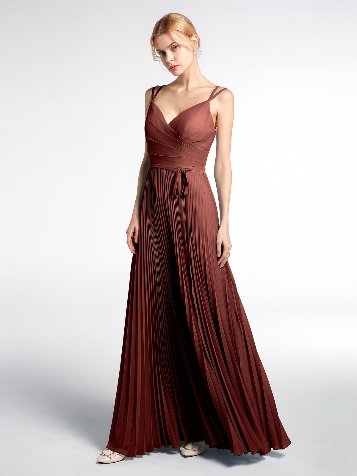 Vestido plisado de falda doble con tirantes y lazo Terracota Tallas Grandes
