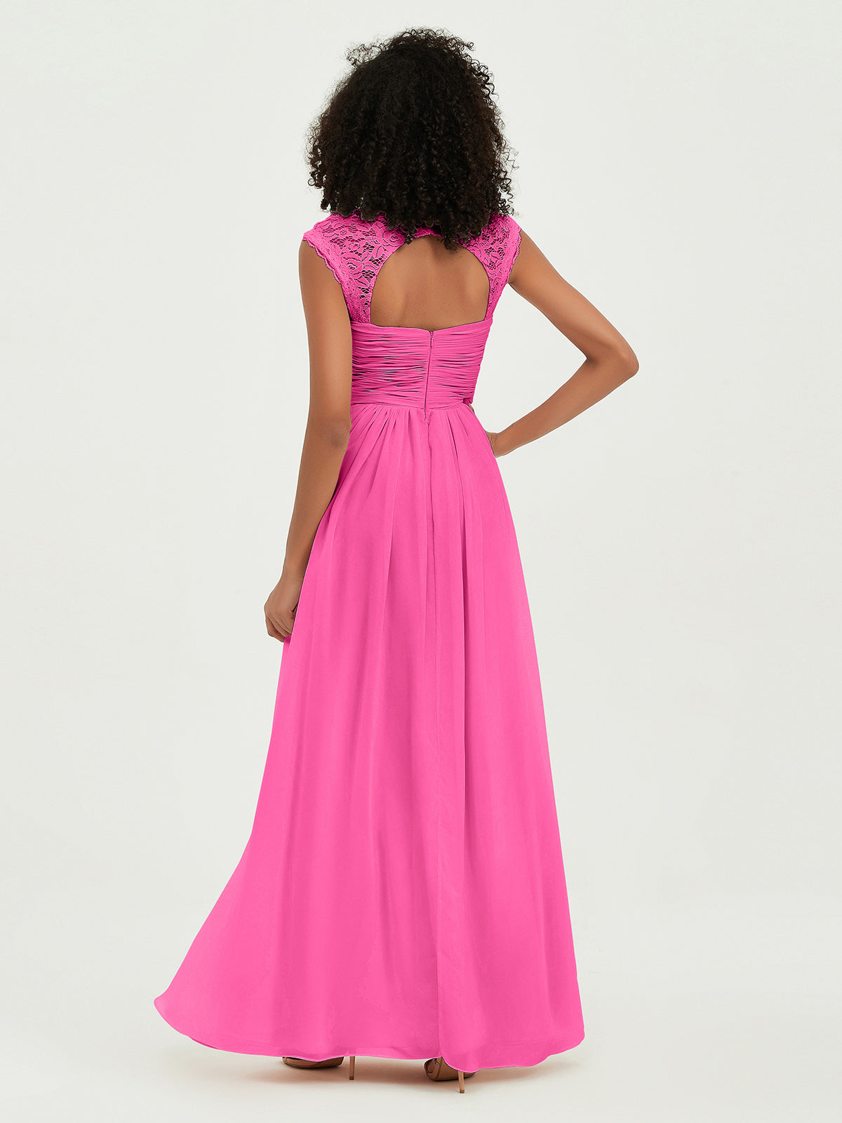 Vestidos de chiffon con escote en corazón y mangas cap de encaje Azalea