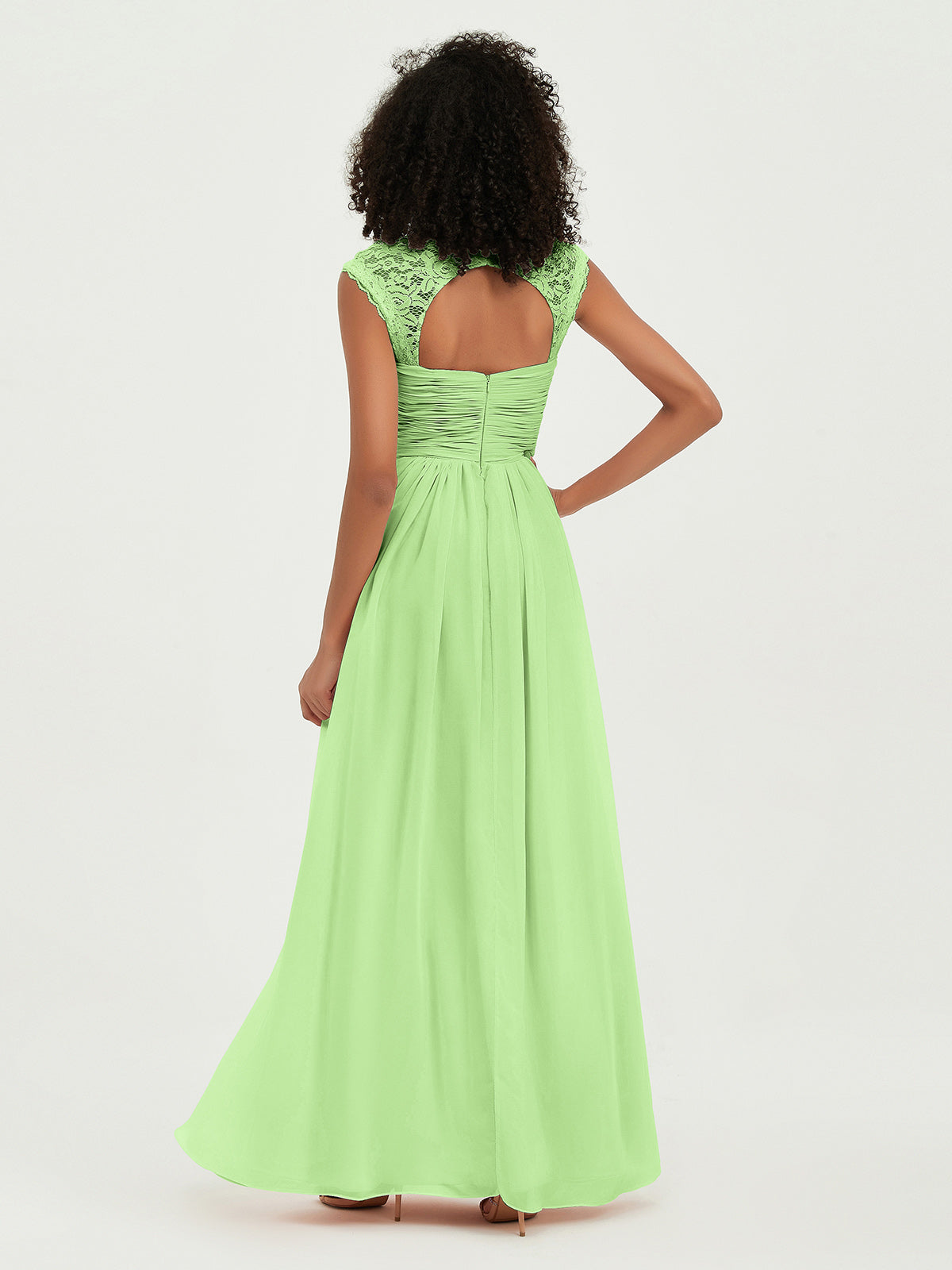 Vestidos de chiffon con escote en corazón y mangas cap de encaje Salvia