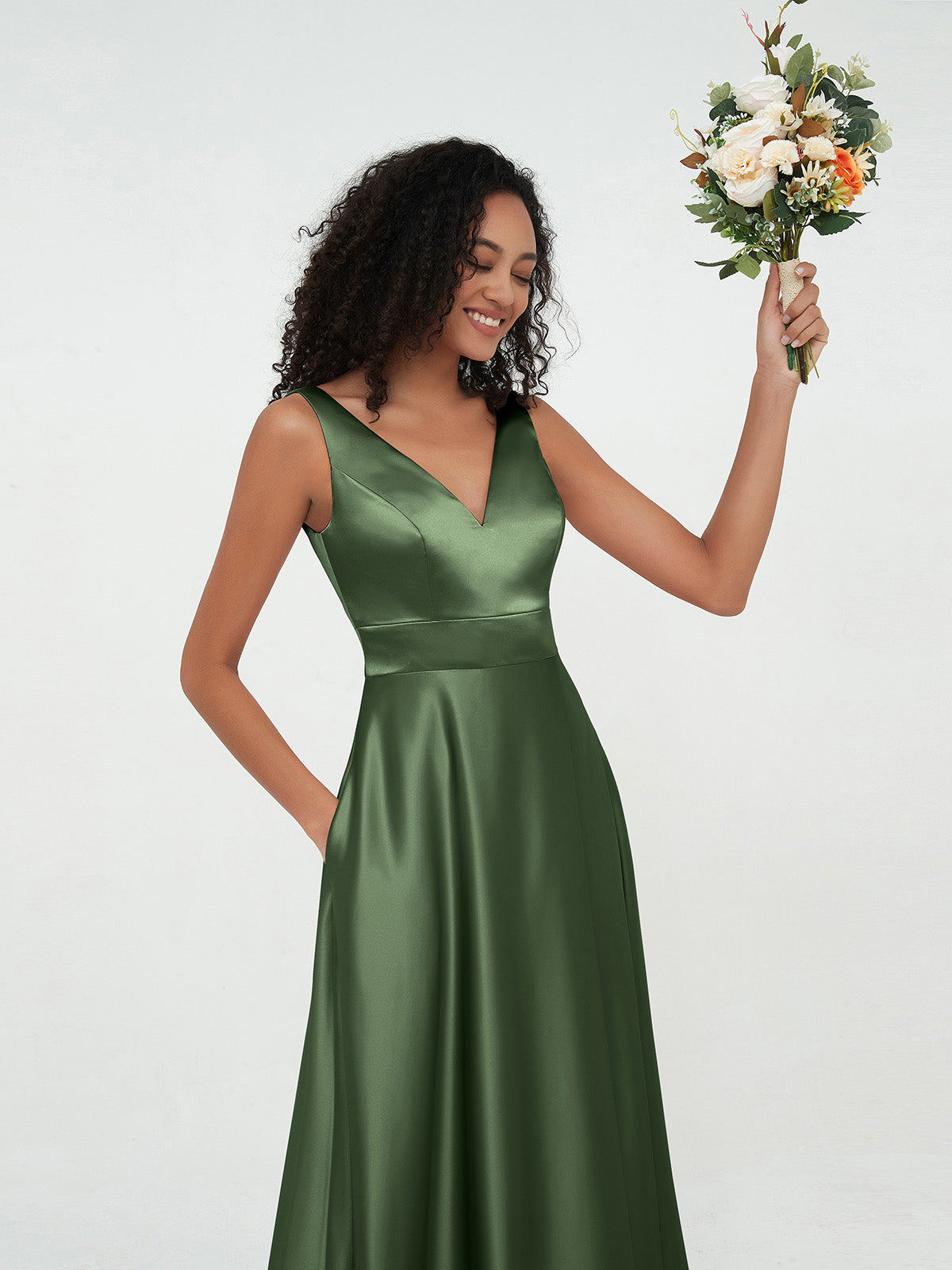 Vestidos máximos de satén estilo princesa con escote en V y bolsillos Verde Oliva Tallas Grandes