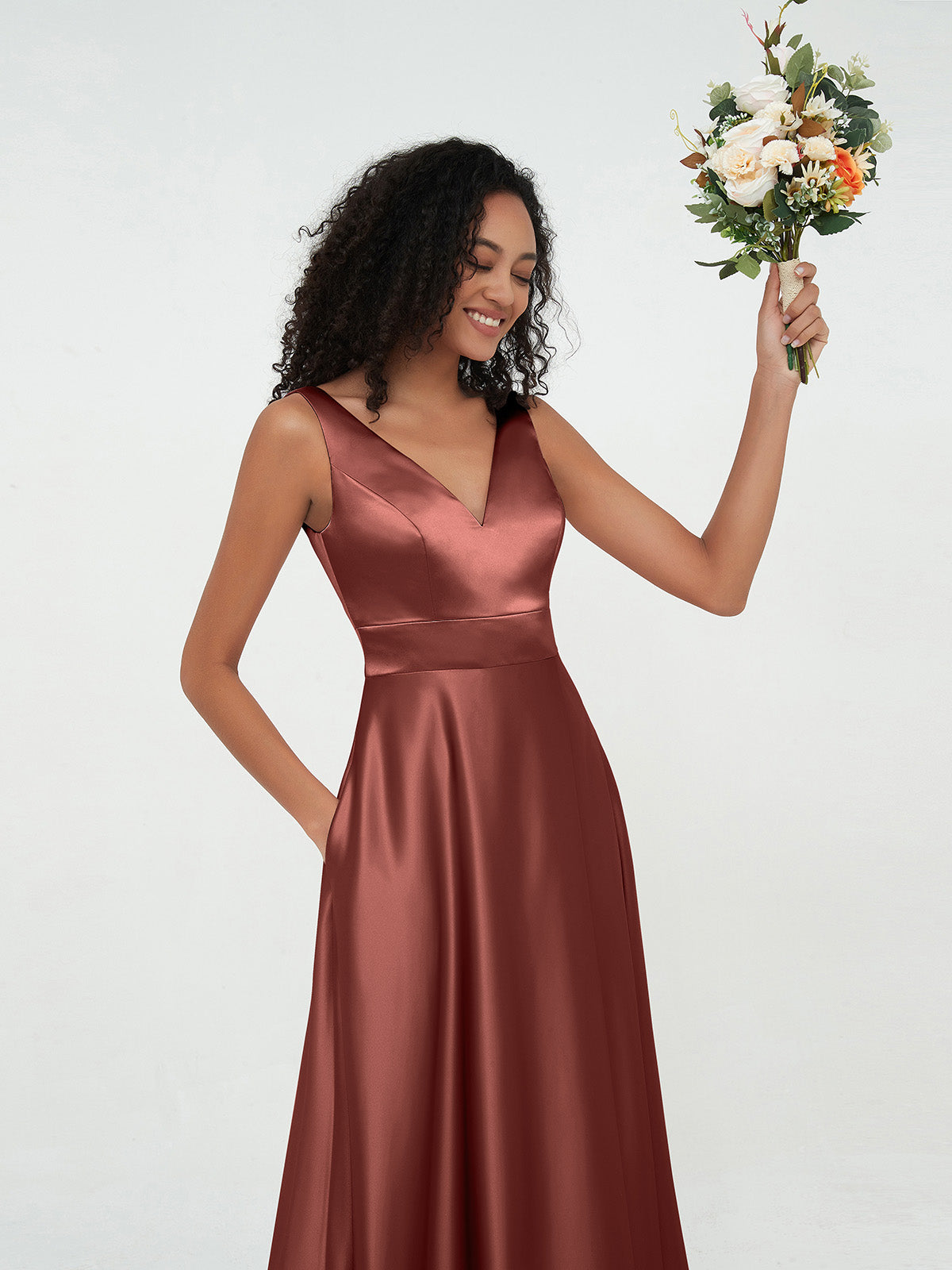 Vestidos máximos de satén estilo princesa con escote en V y bolsillos Terracota Tallas Grandes