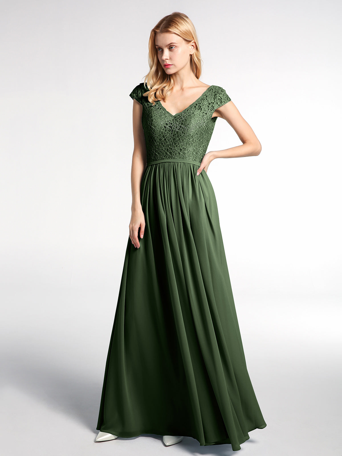 Vestido maxi de encaje y chiffon con mangas cortas Verde Oliva
