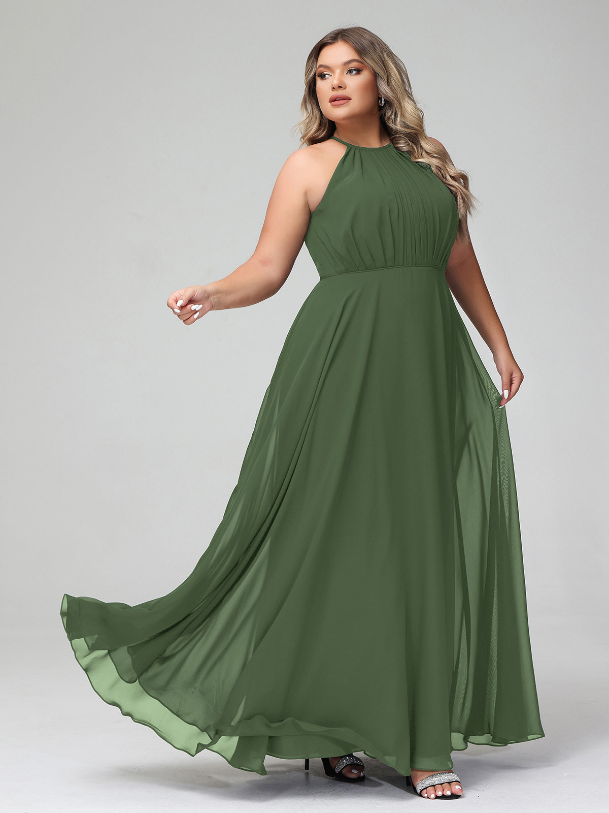 Vestido maxi de chiffon con cuello halter y falda circular Verde Oliva Tallas Grandes
