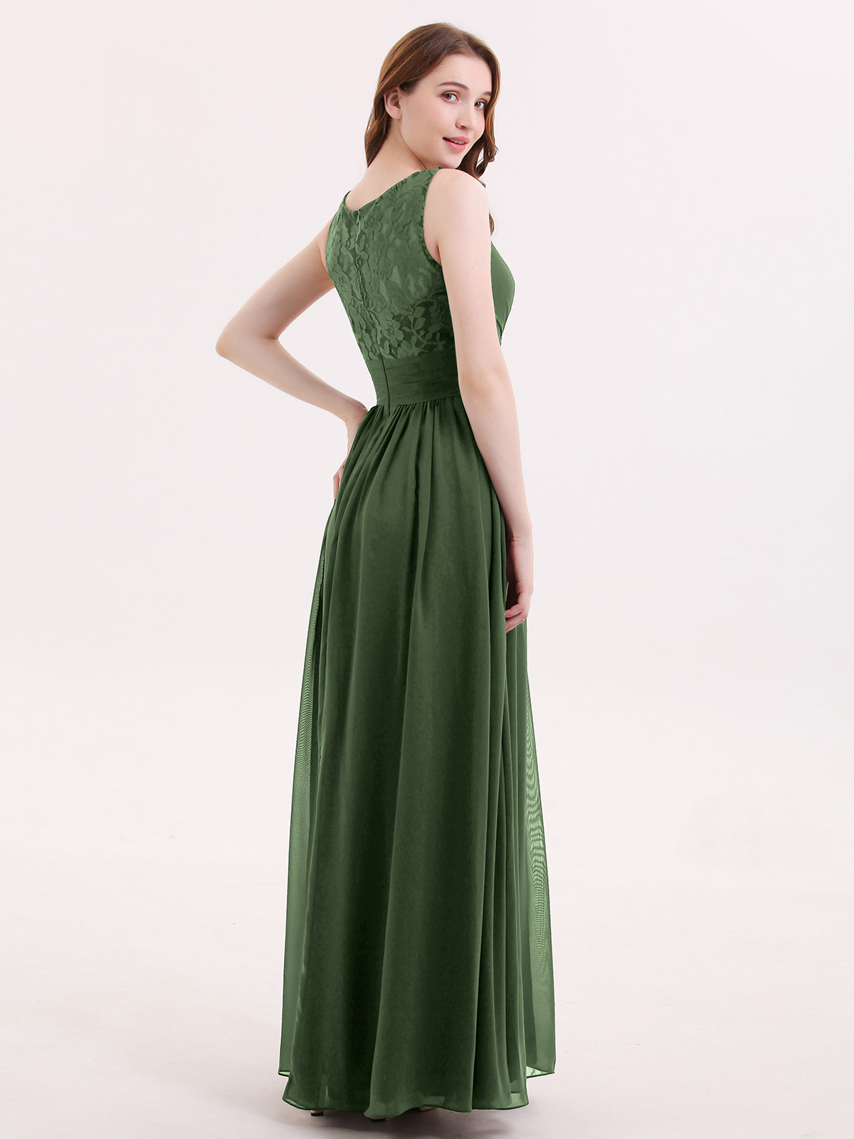 Adalyn Escote En V Gasa Y Encaje Maxi Corte De Dama De Honor Verde Oliva Tallas Grandes
