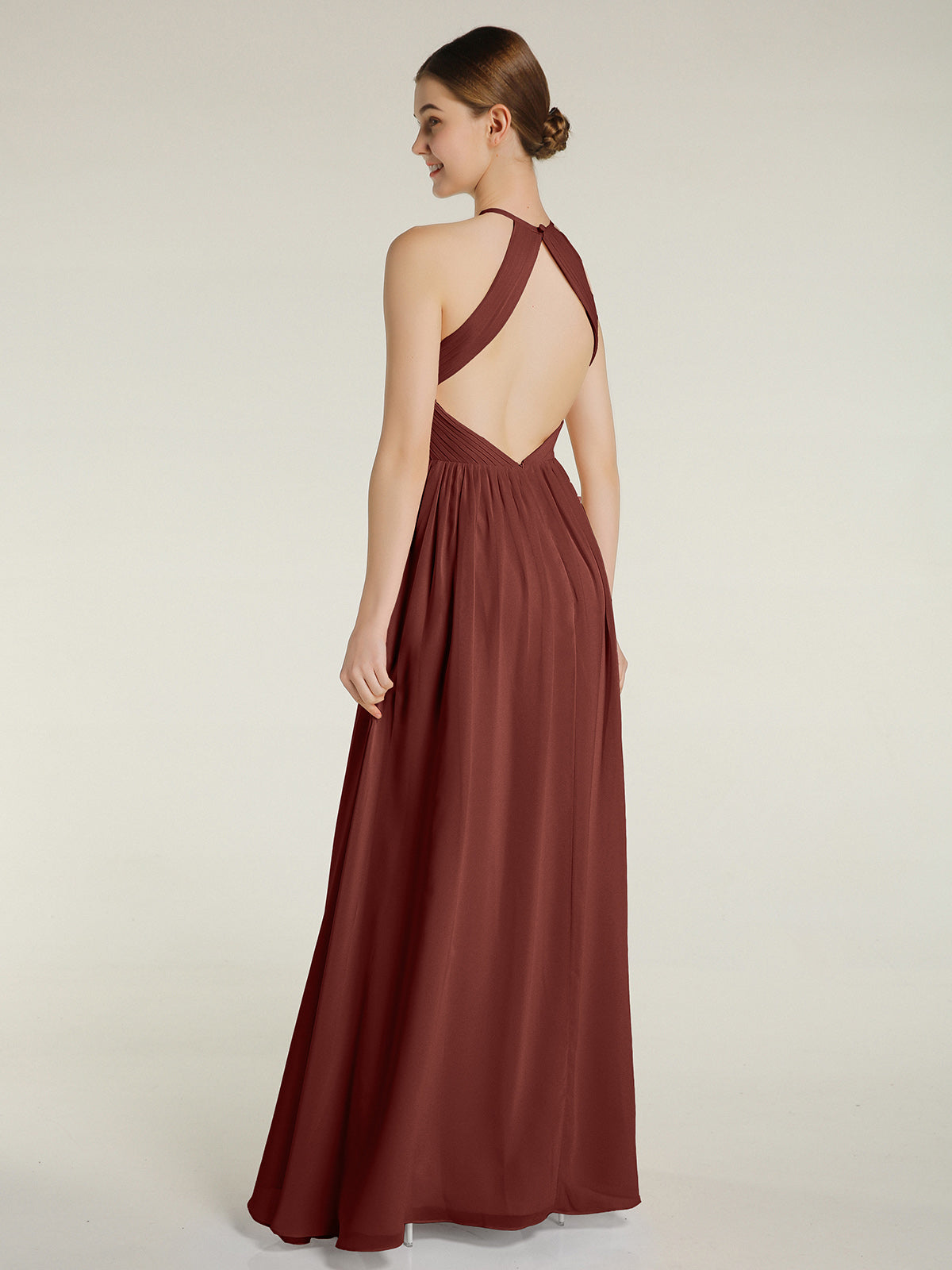 Vestidos de chiffon estilo halter con cuerpo plisado Terracota