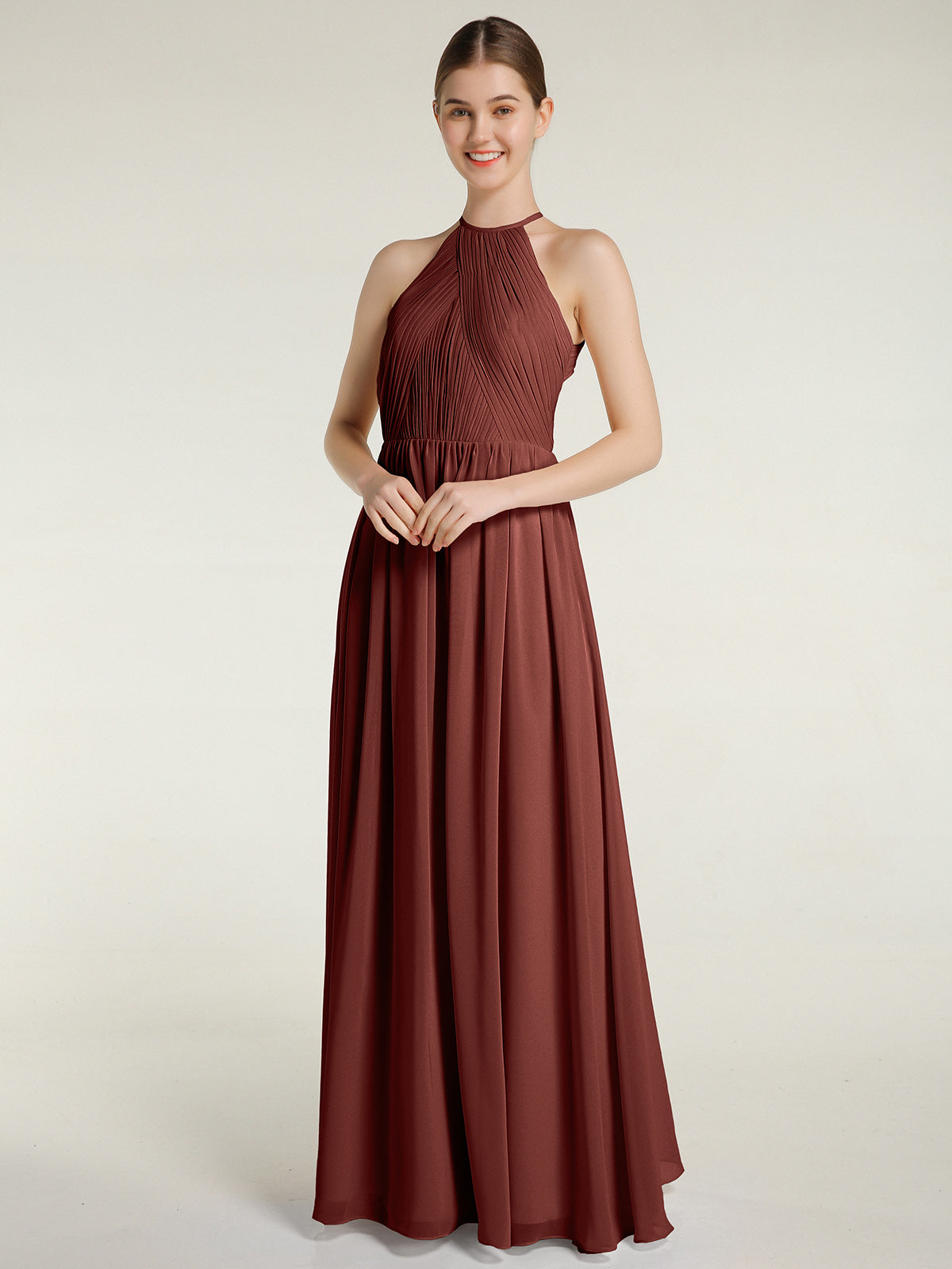 Vestidos de chiffon estilo halter con cuerpo plisado Terracota Tallas Grandes