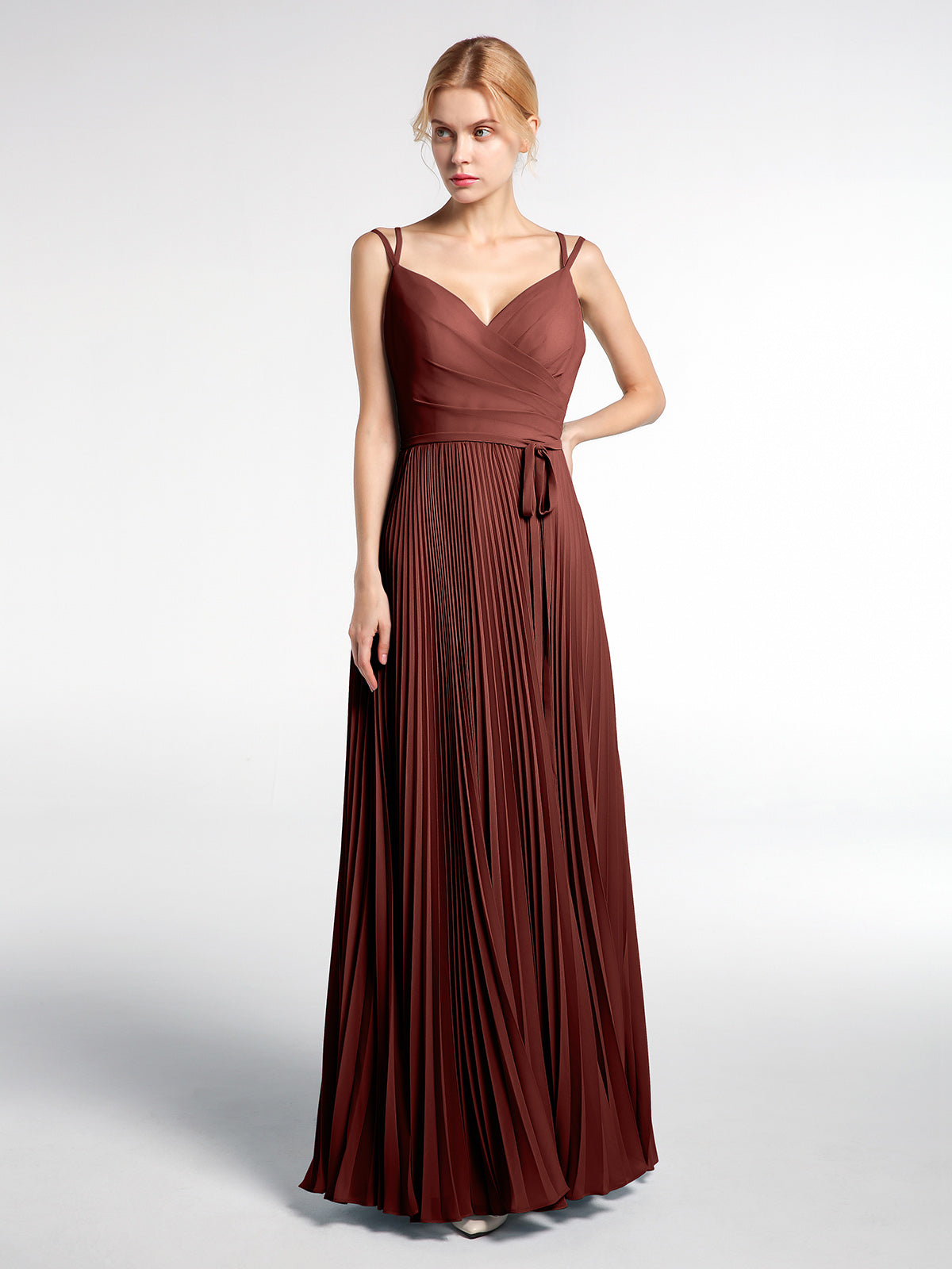 Vestido plisado de falda doble con tirantes y lazo Terracota