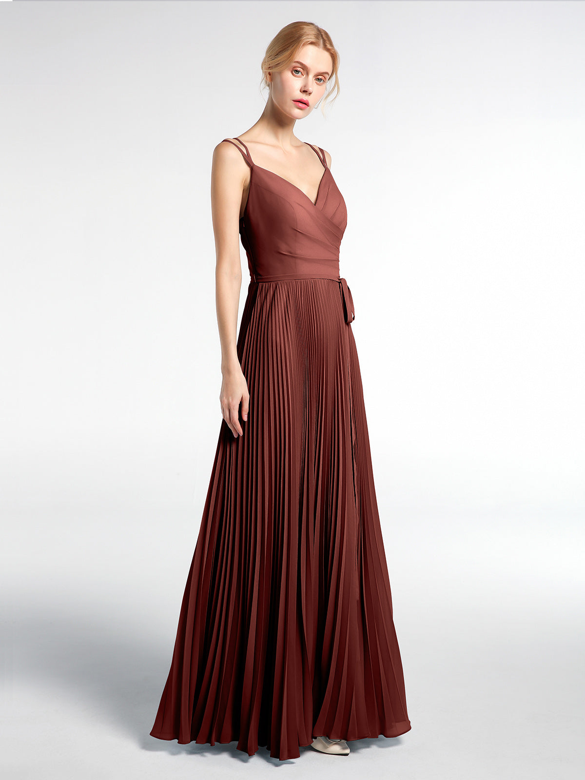 Vestido plisado de falda doble con tirantes y lazo Terracota