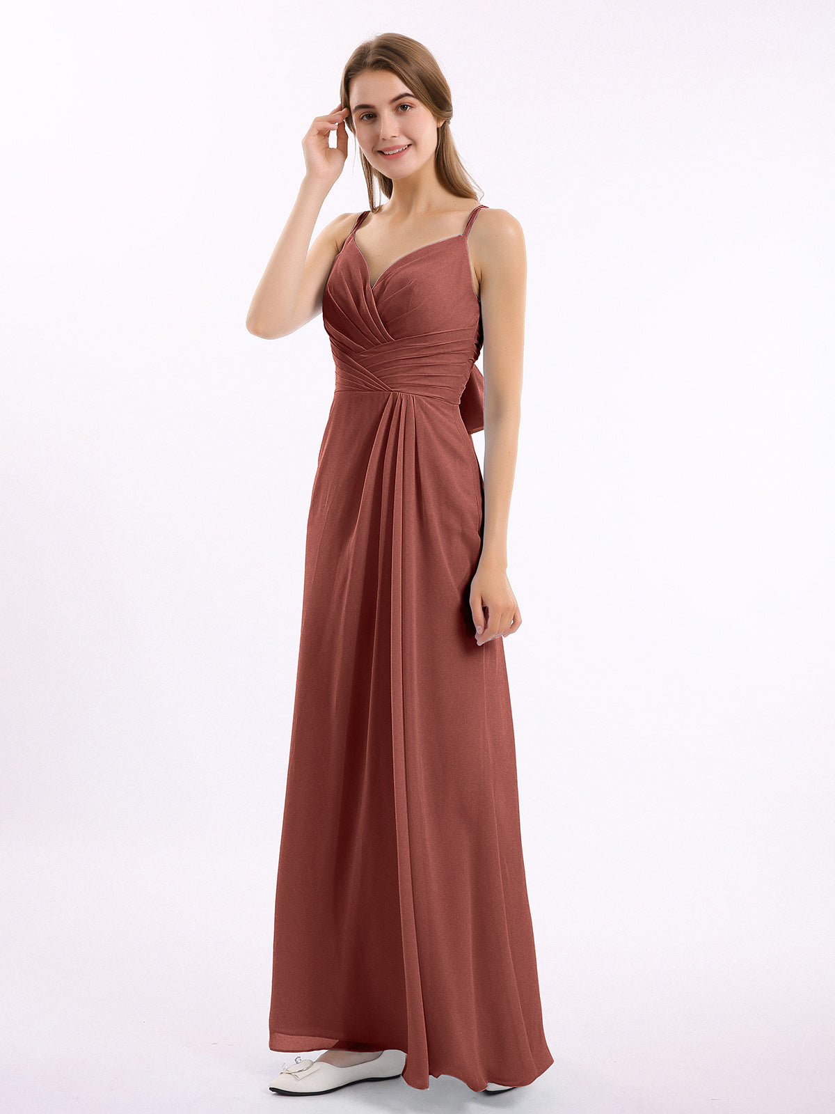 Vestido de chiffon con escote en corazón y doble tirante Terracota