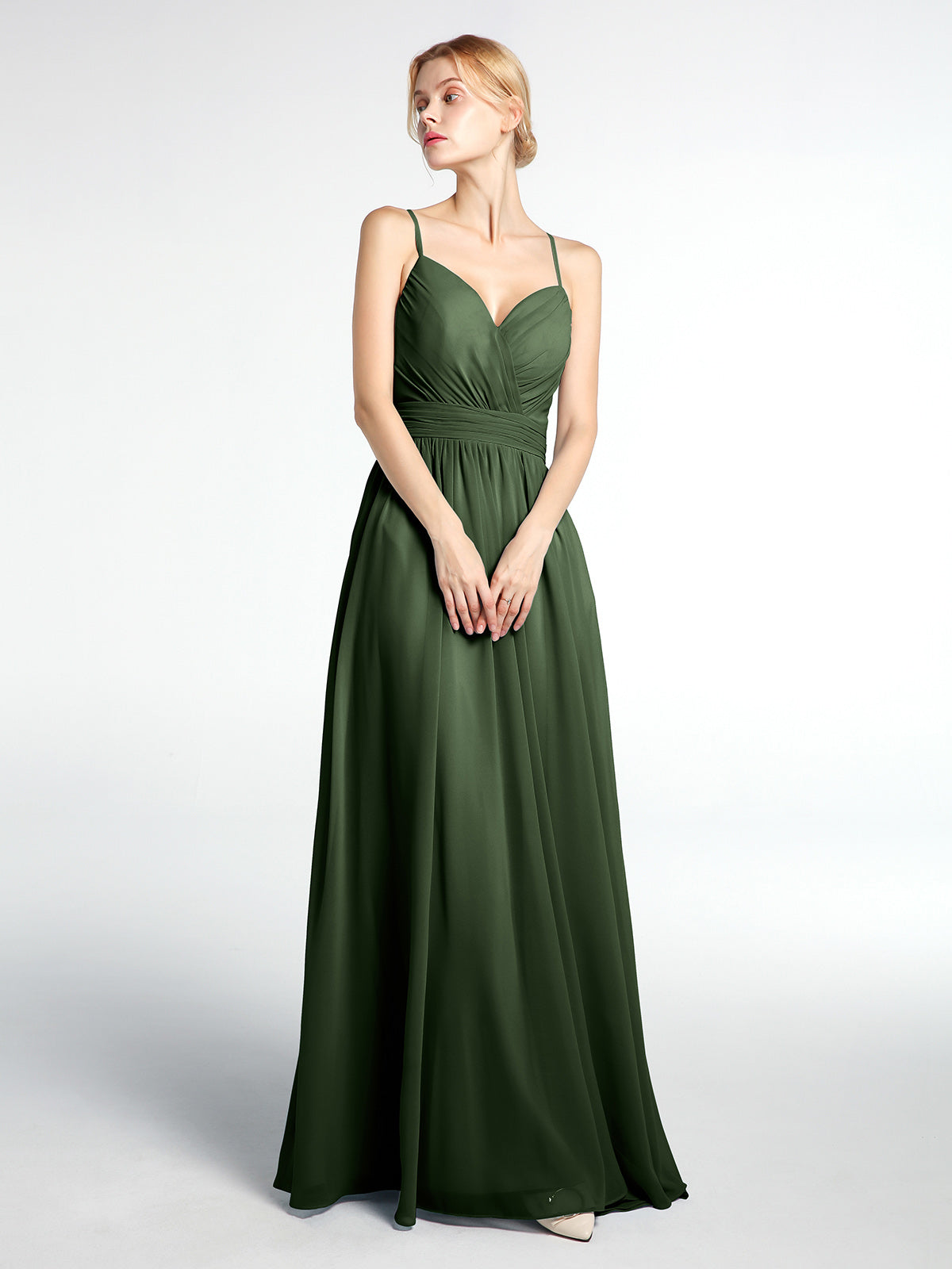 Vestido de chiffon con espalda abierta en forma de cruz y tirantes finos Verde Oliva Tallas Grandes