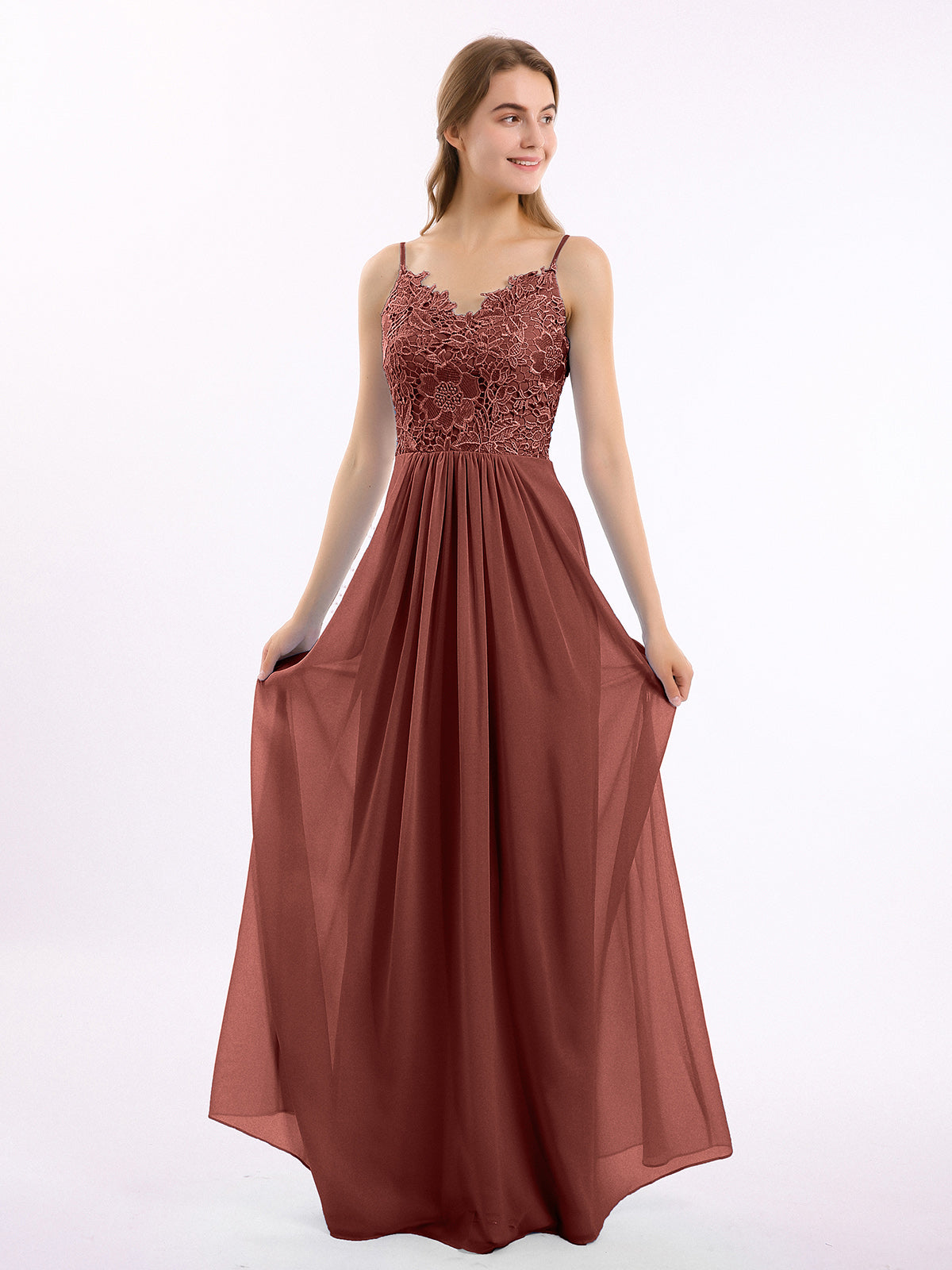 Vestidos largos de encaje y chiffon con tirantes finos Terracota