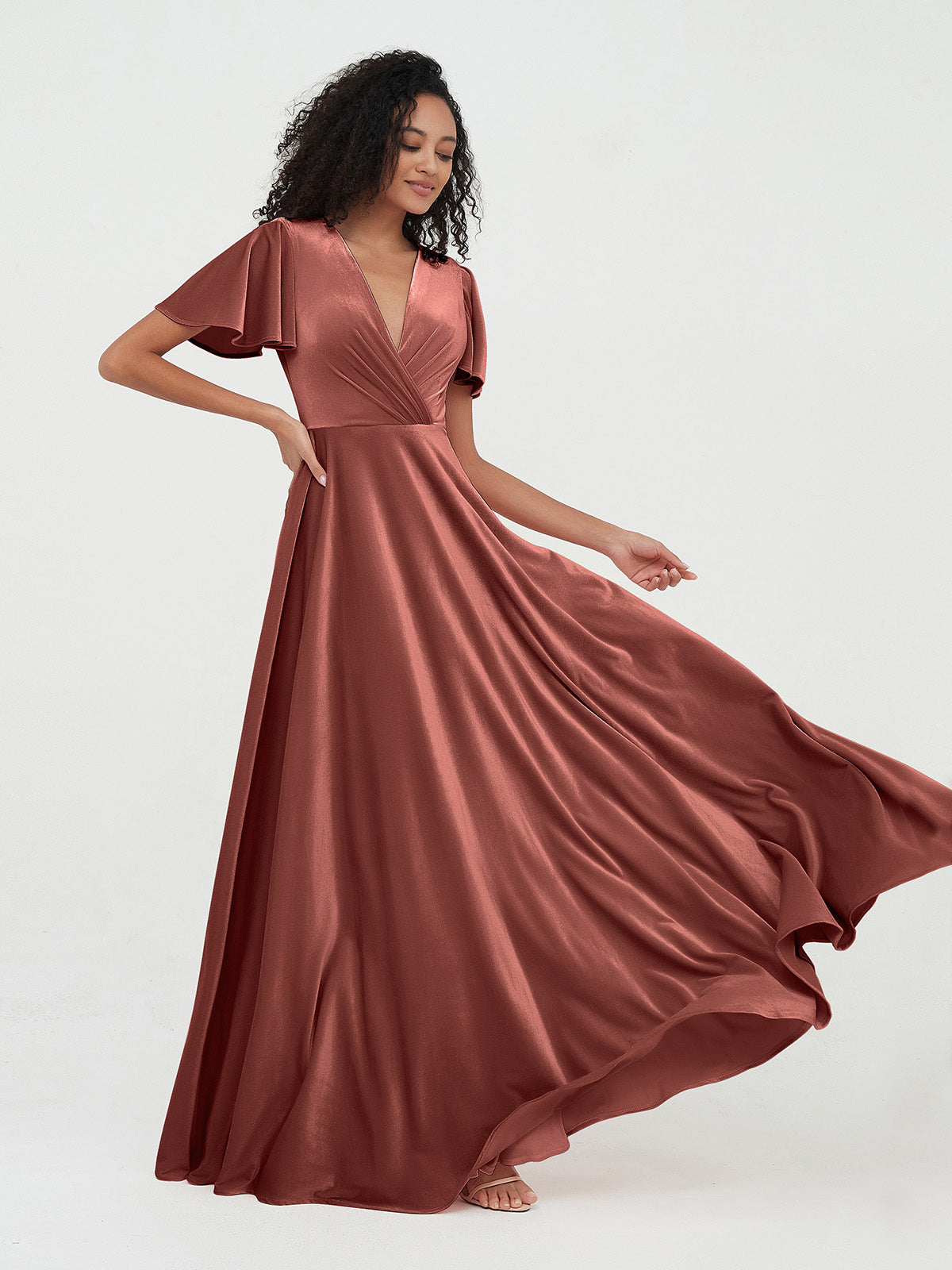 Vestidos máximos de terciopelo con espalda abierta y mangas de volantes Terracota