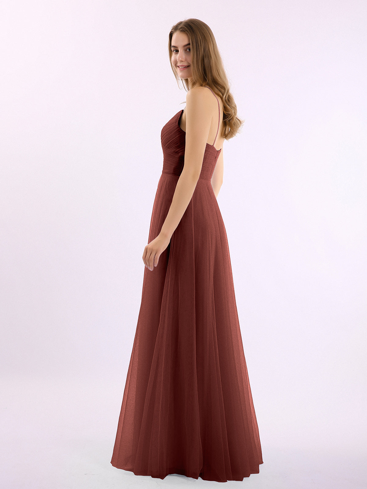 Vestido largo de tul con tirantes finos y escote en corazón Terracota