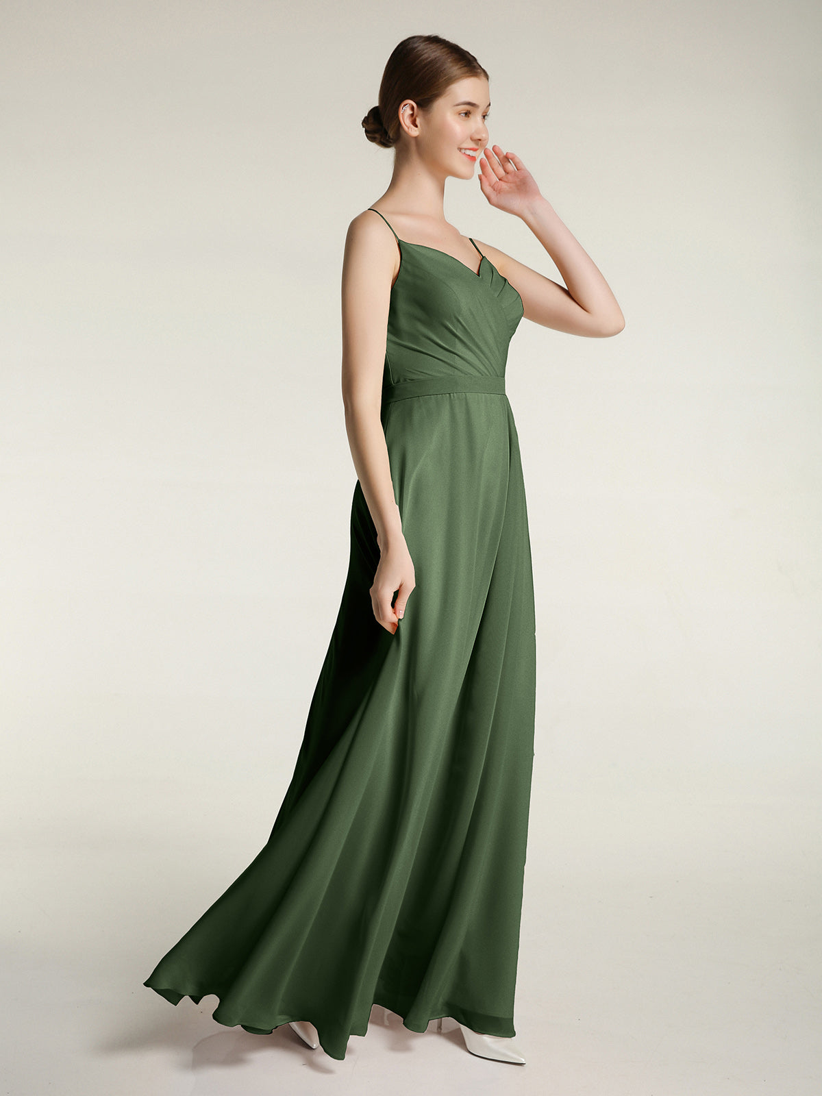 Vestidos largos de chiffon con tirantes finos y escote en corazón Verde Oliva Tallas Grandes