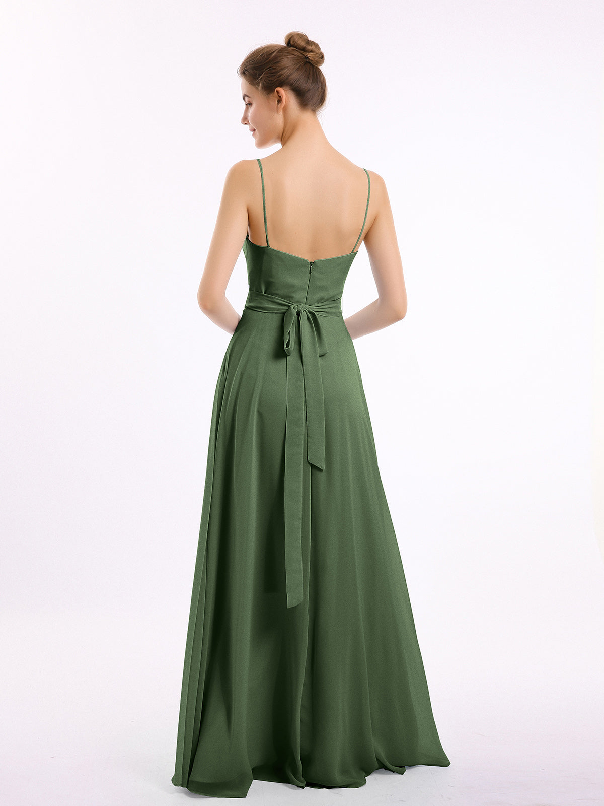 Vestido de chiffon con tirantes finos y escote en corazón Verde Oliva Tallas Grandes