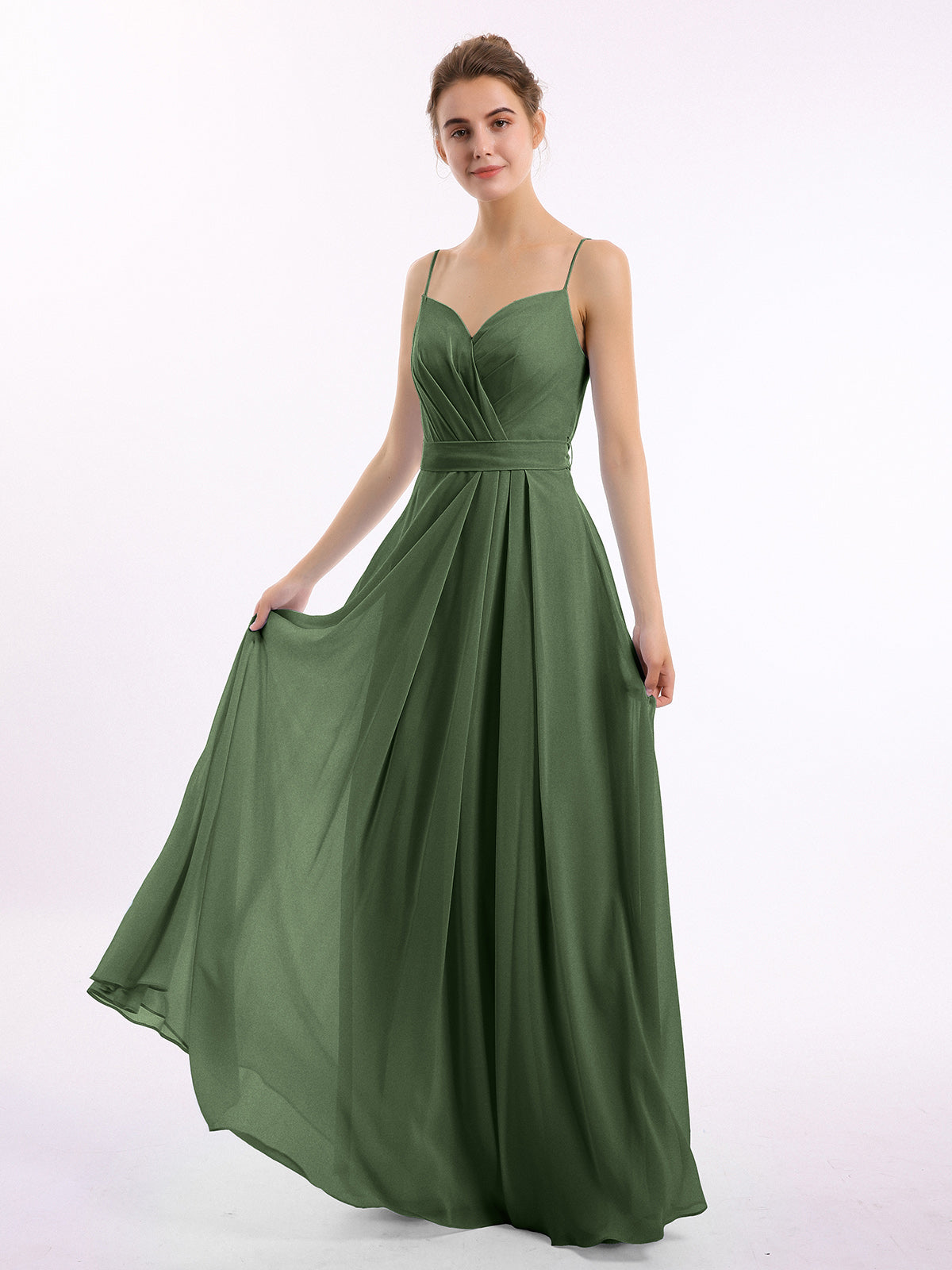Vestido de chiffon con tirantes finos y escote en corazón Verde Oliva Tallas Grandes