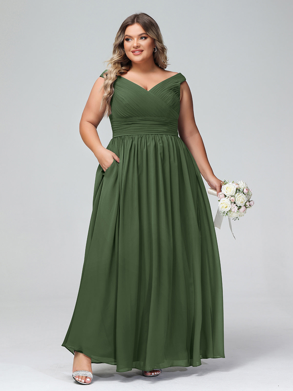 Vestido maxi con escote en V y hombros descubiertos con bolsillos Verde Oliva Tallas Grandes