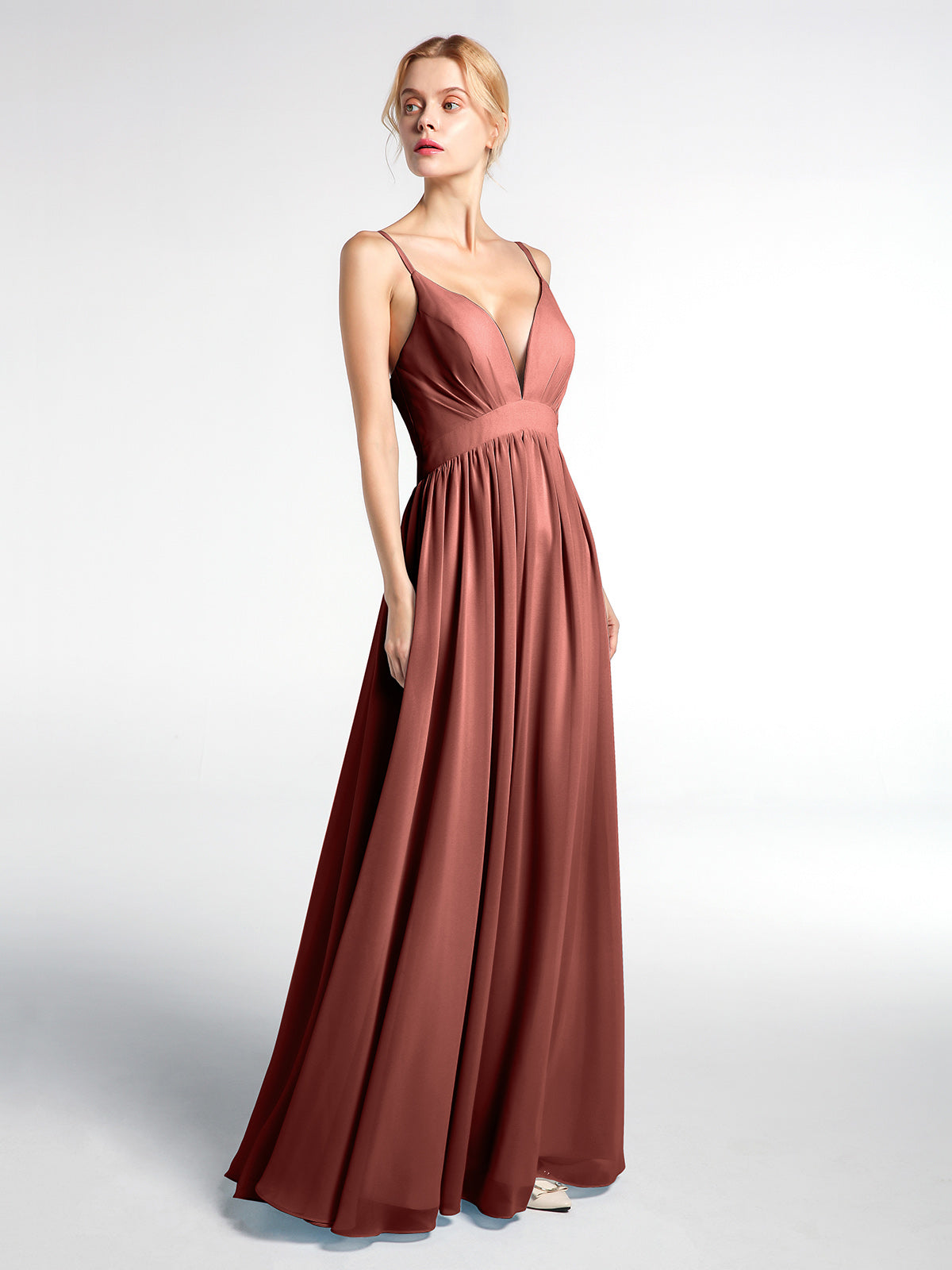 Vestido largo de chiffon con escote en forma de V y cintura imperio Terracota Tallas Grandes