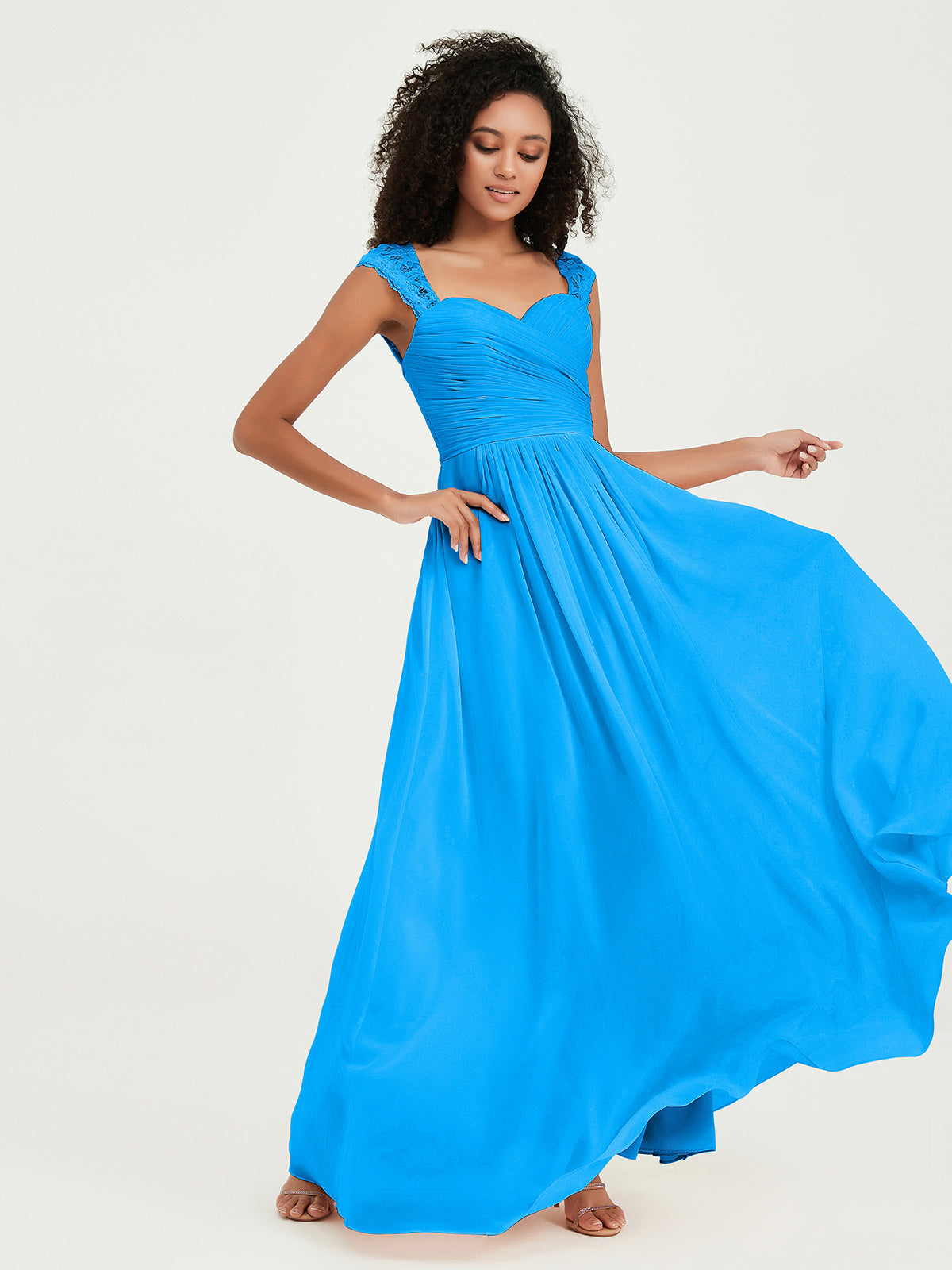 Vestidos de chiffon con escote en corazón y mangas cap de encaje Azul Océano