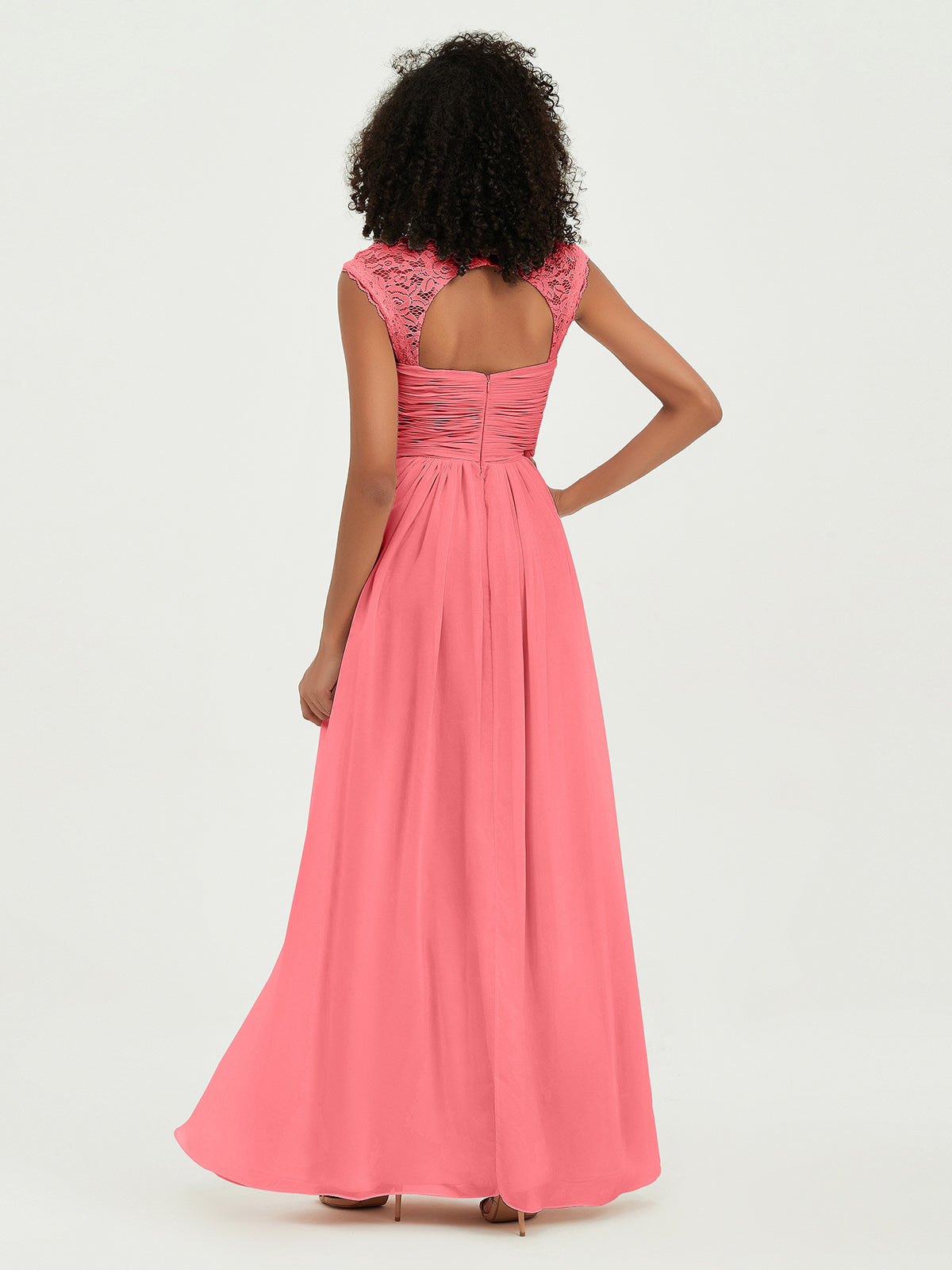 Vestidos de chiffon con escote en corazón y mangas cap de encaje Sandía