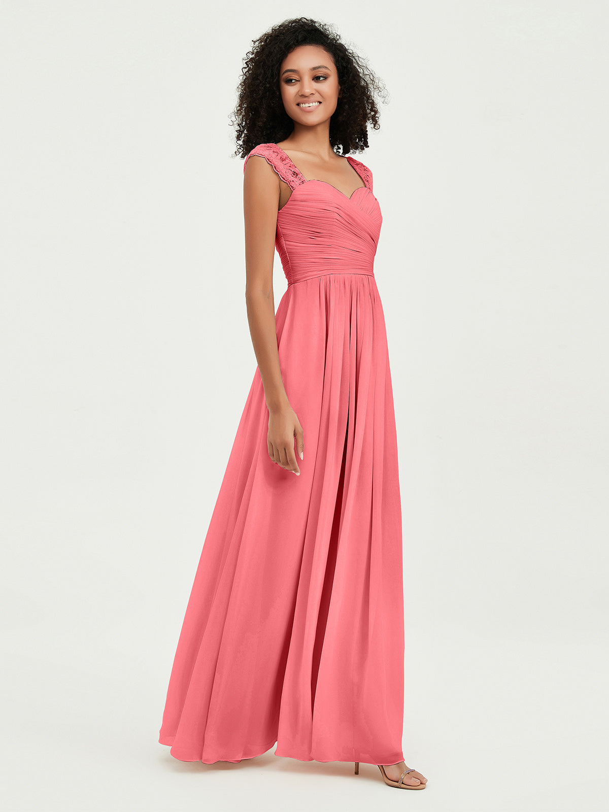 Vestidos de chiffon con escote en corazón y mangas cap de encaje Sandía