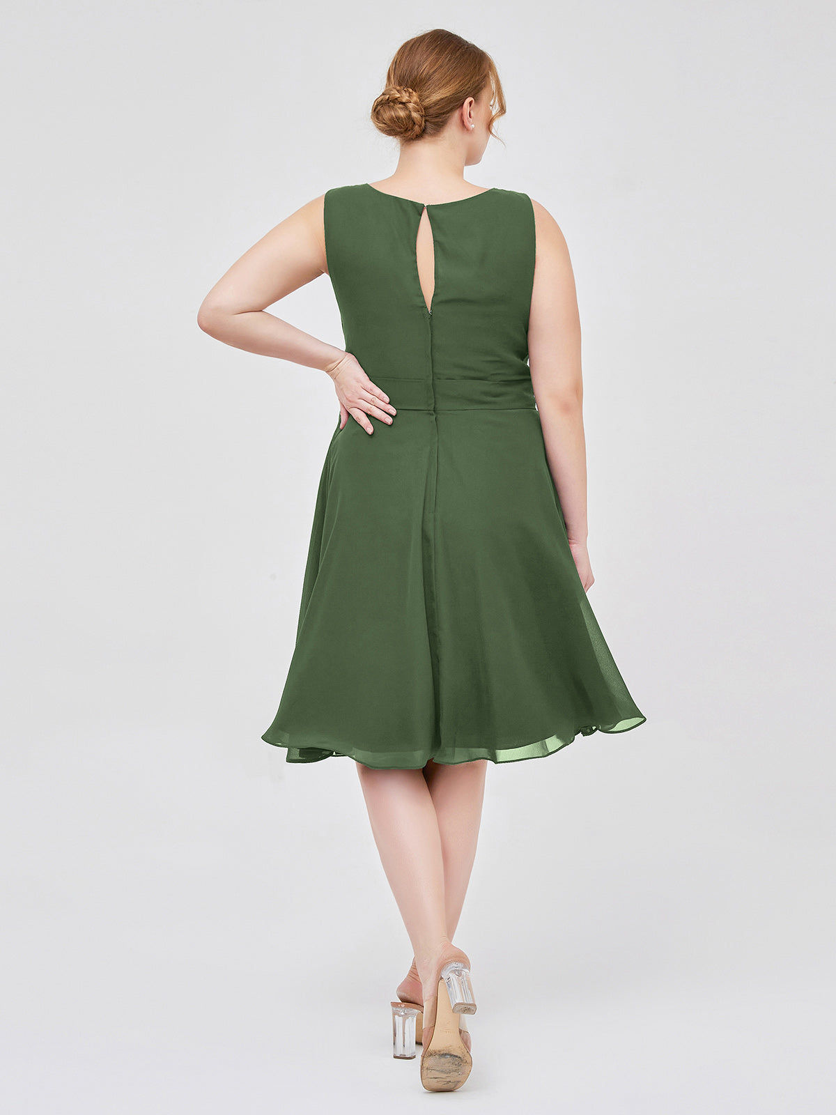 Vestido corto de chiffon con cuello tipo scoop y lazo de cinturón Verde Oliva