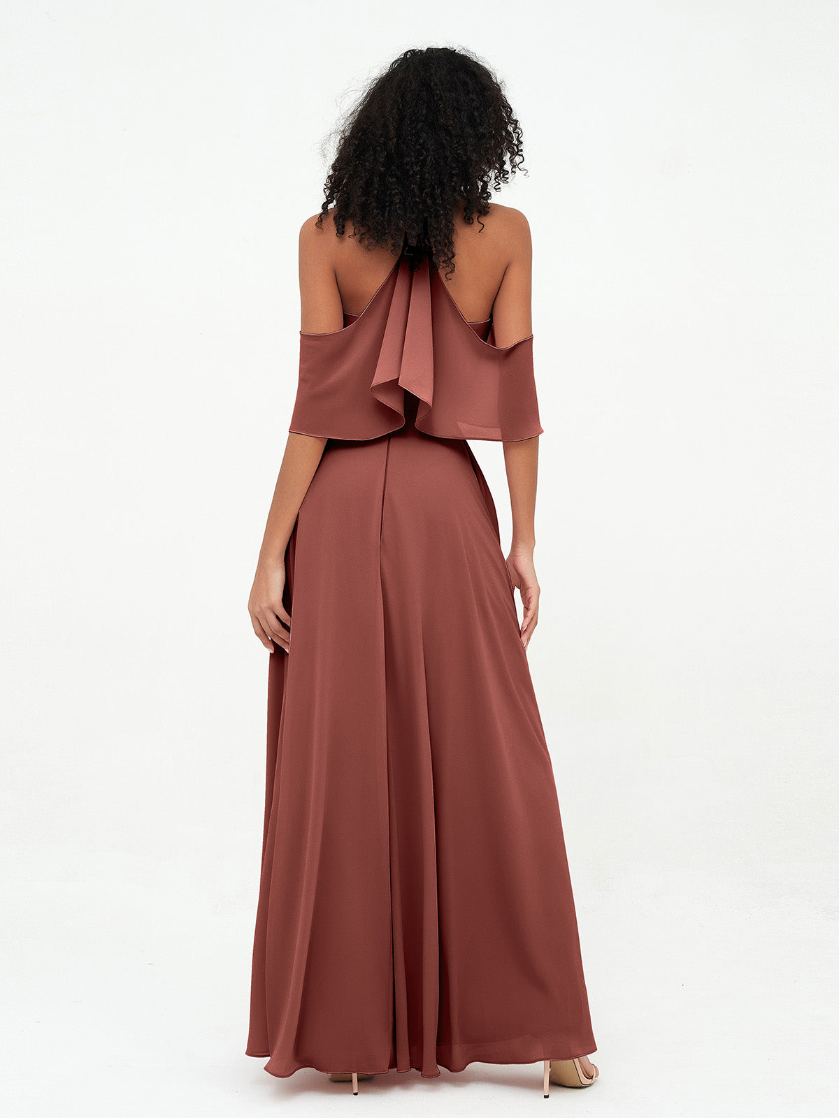 Vestidos máximos de chiffon estilo halter con hombros descubiertos Terracota