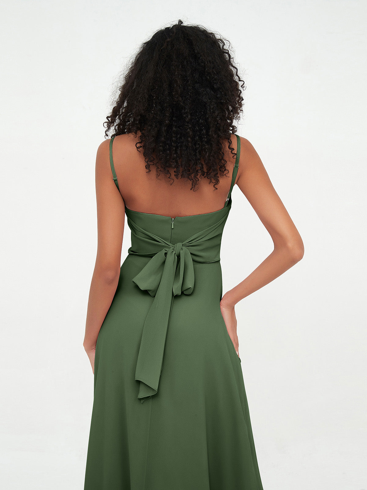 Vestidos de chiffon con tirantes spaghetti y escote en forma de corazón Verde Oliva