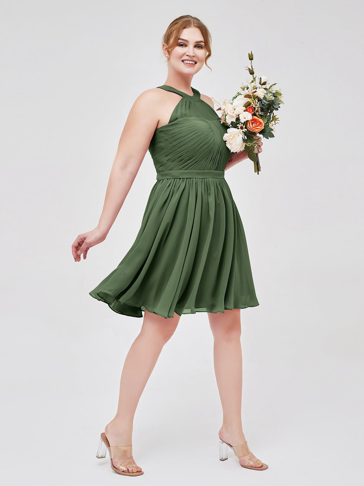 Vestidos cortos de chiffon estilo halter para damas de honor Verde Oliva Tallas Grandes