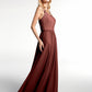 Vestido maxi con cuerpo de encaje y falda de chiffon con escote en V Terracota
