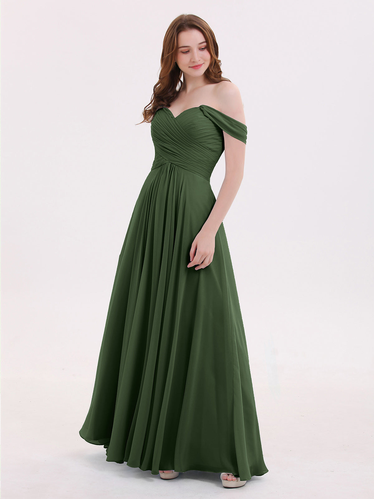 Lindsay Fuera Del Hombro Corte Imperial Vestidos De Dama De Honor Verde Oliva