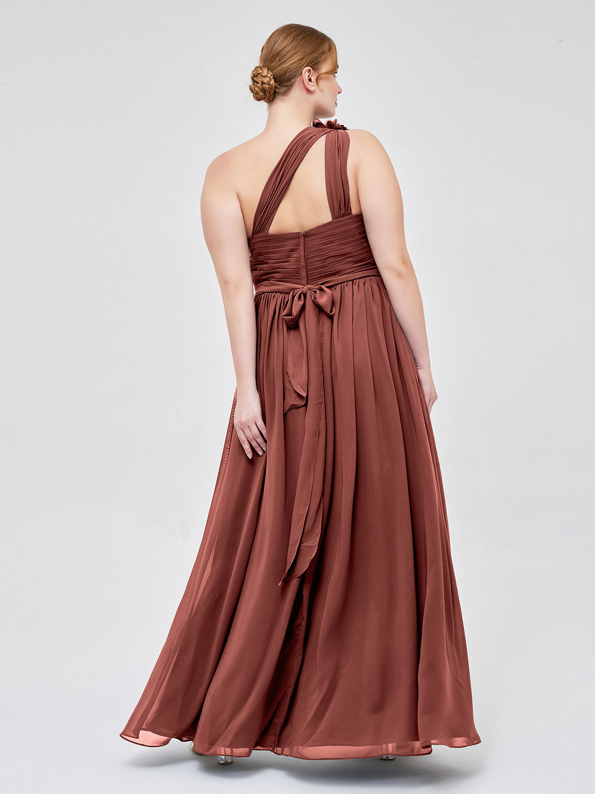 Vestidos de chiffon con un hombro de flor y bolsillo Terracota
