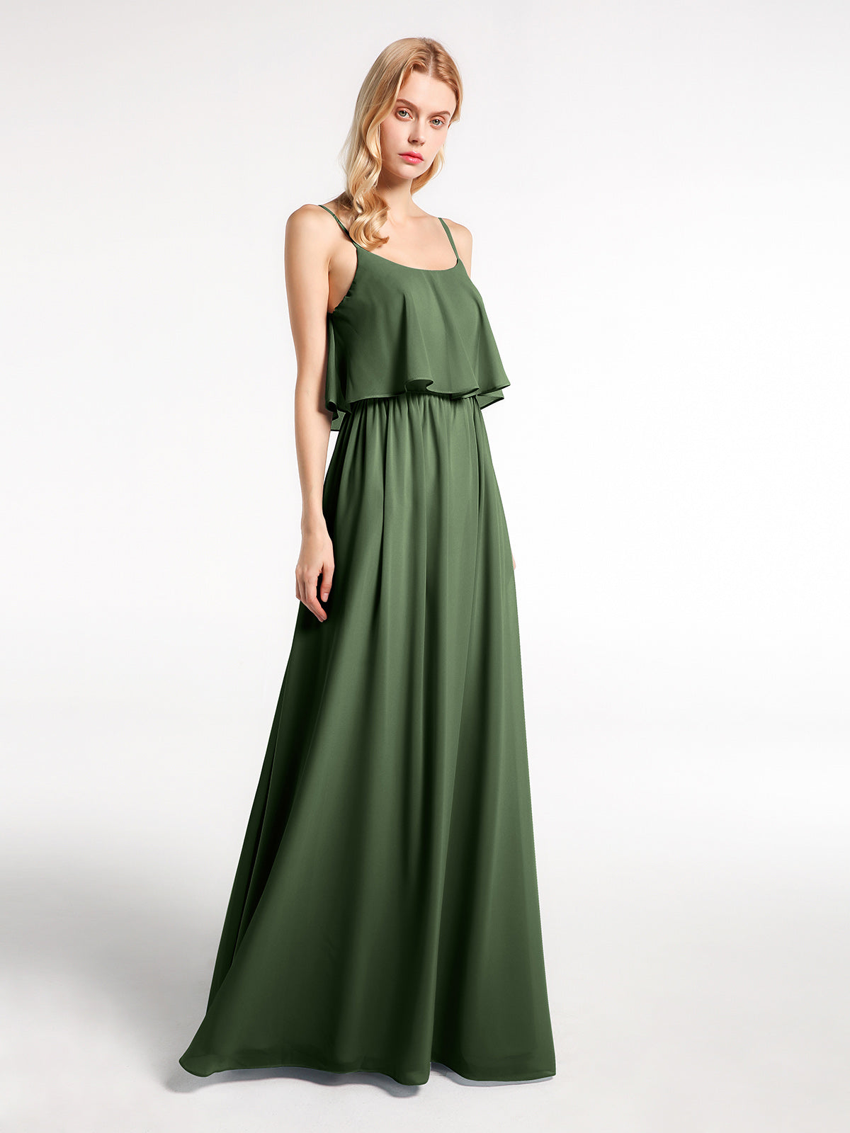 Vestido de chiffon con tirantes finos y cuerpo de capas con escote tipo scoop Verde Oliva Tallas Grandes