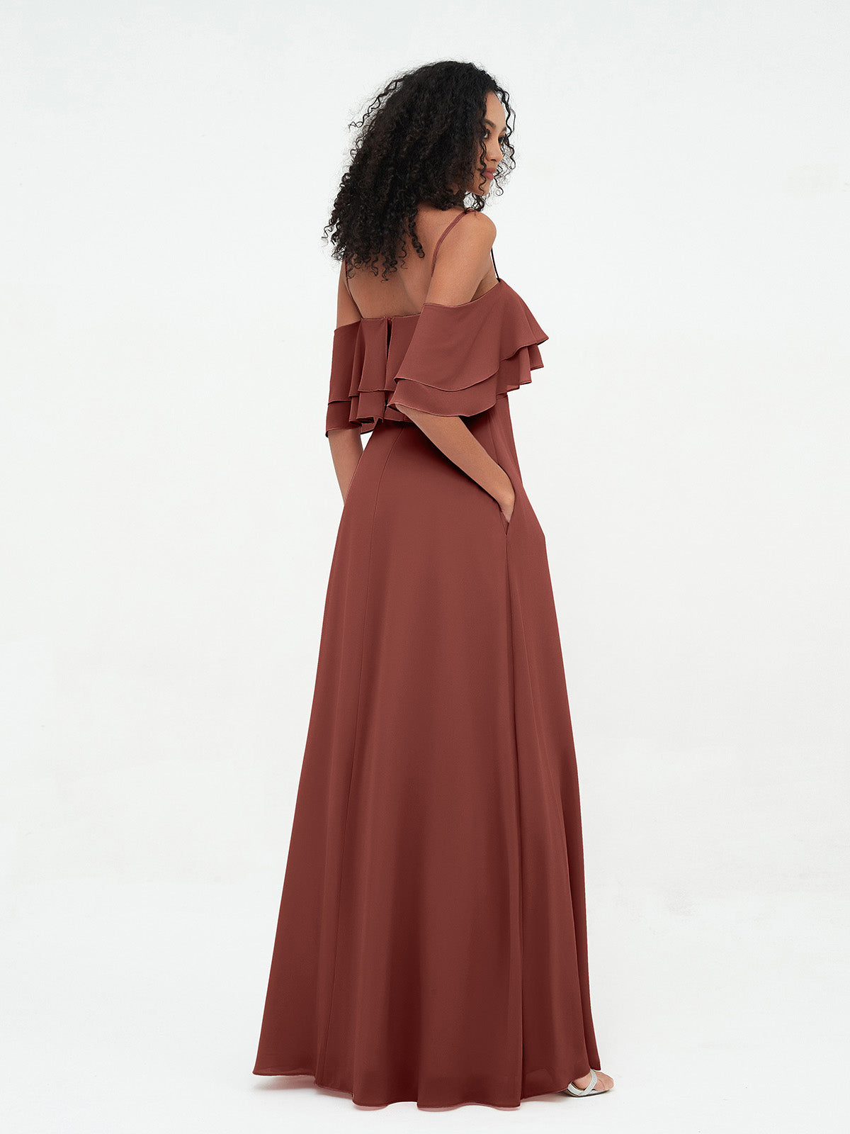 Vestidos máximos de hombros descubiertos y tirantes spaghetti Terracota