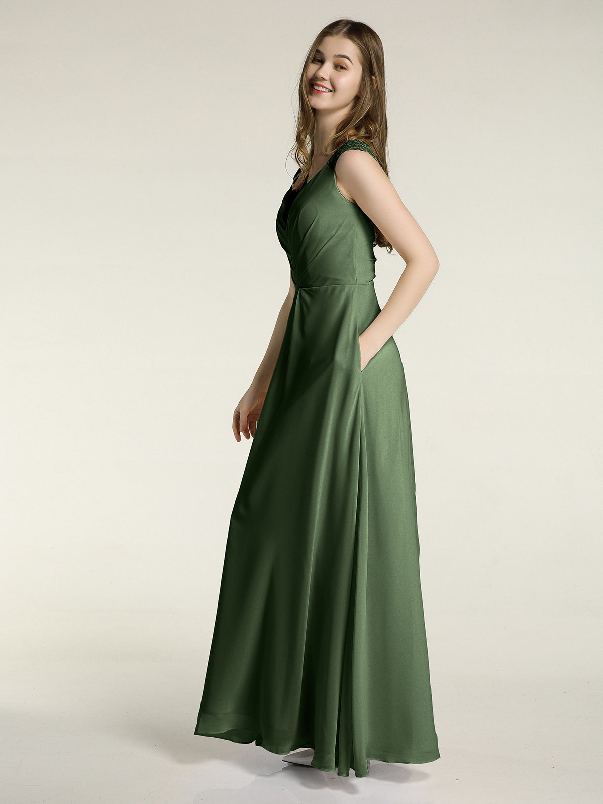 Vestidos de chiffon con tirantes de encaje y escote en V con bolsillos Verde Oliva