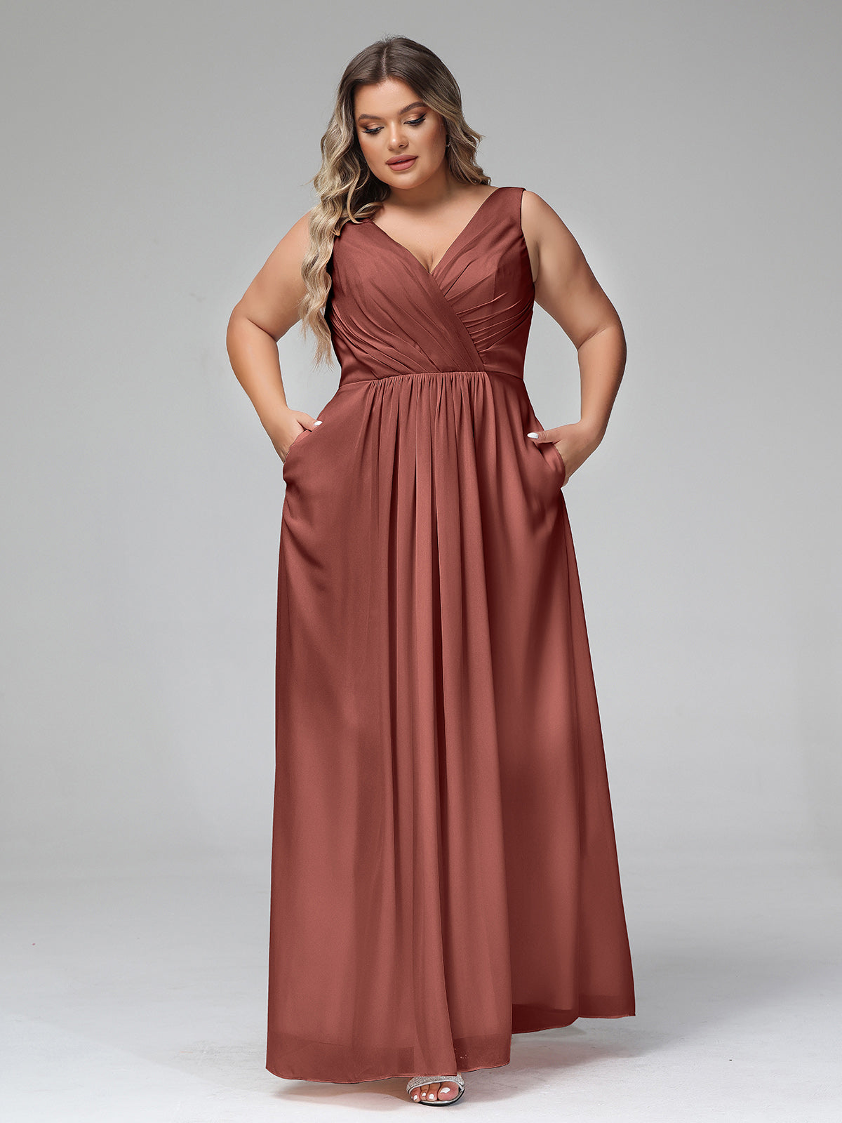 Vestidos largos de chiffon con escote en V y bolsillos Terracota Tallas Grandes
