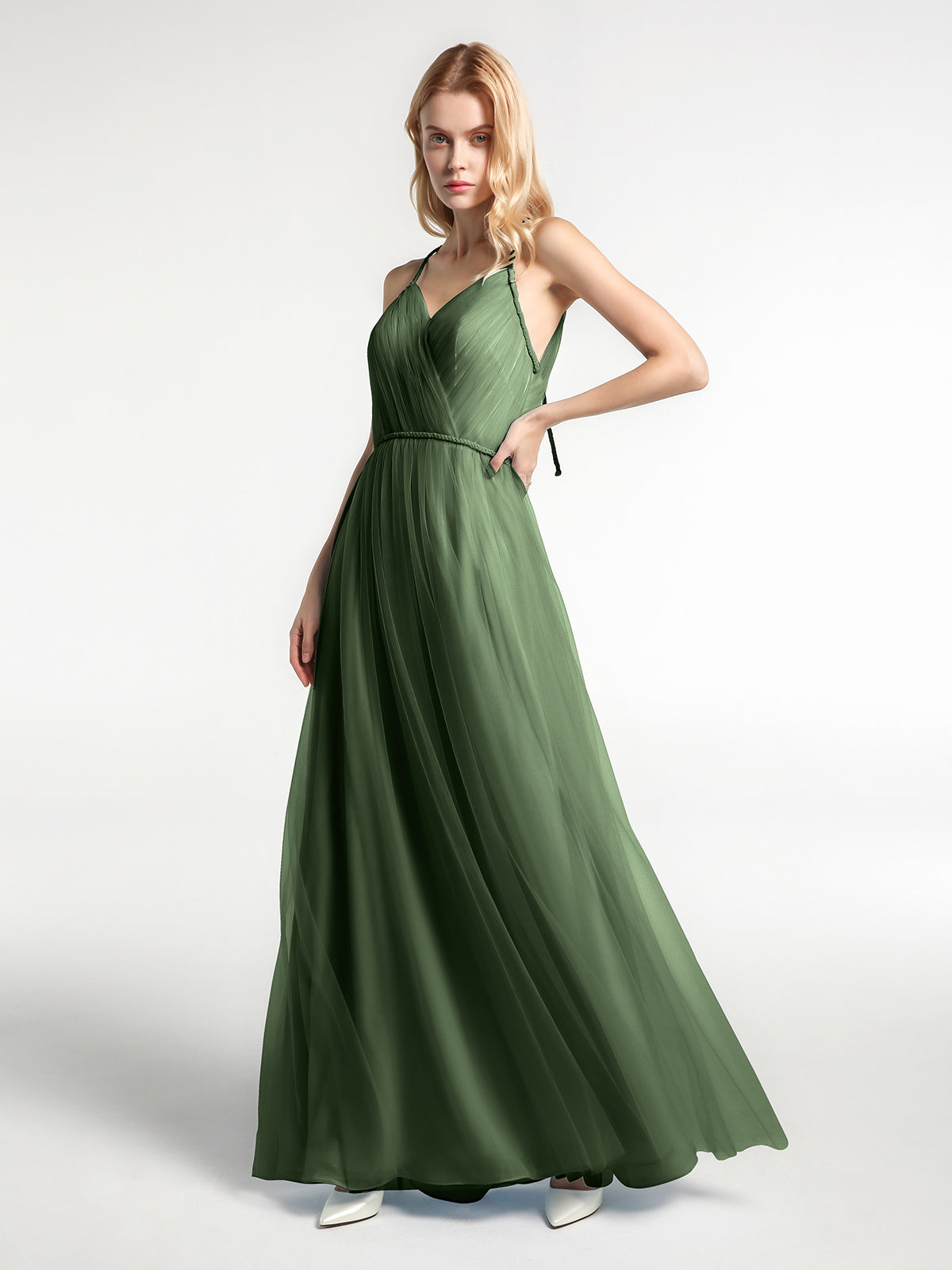 Vestido maxi de tul con tirantes entrelazados y escote en V Verde oliva Tallas Grandes