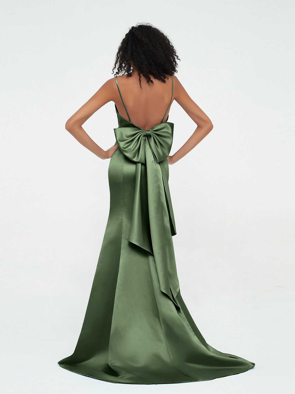 Vestidos sirena de satén con tirantes spaghetti Verde Oliva Tallas Grandes