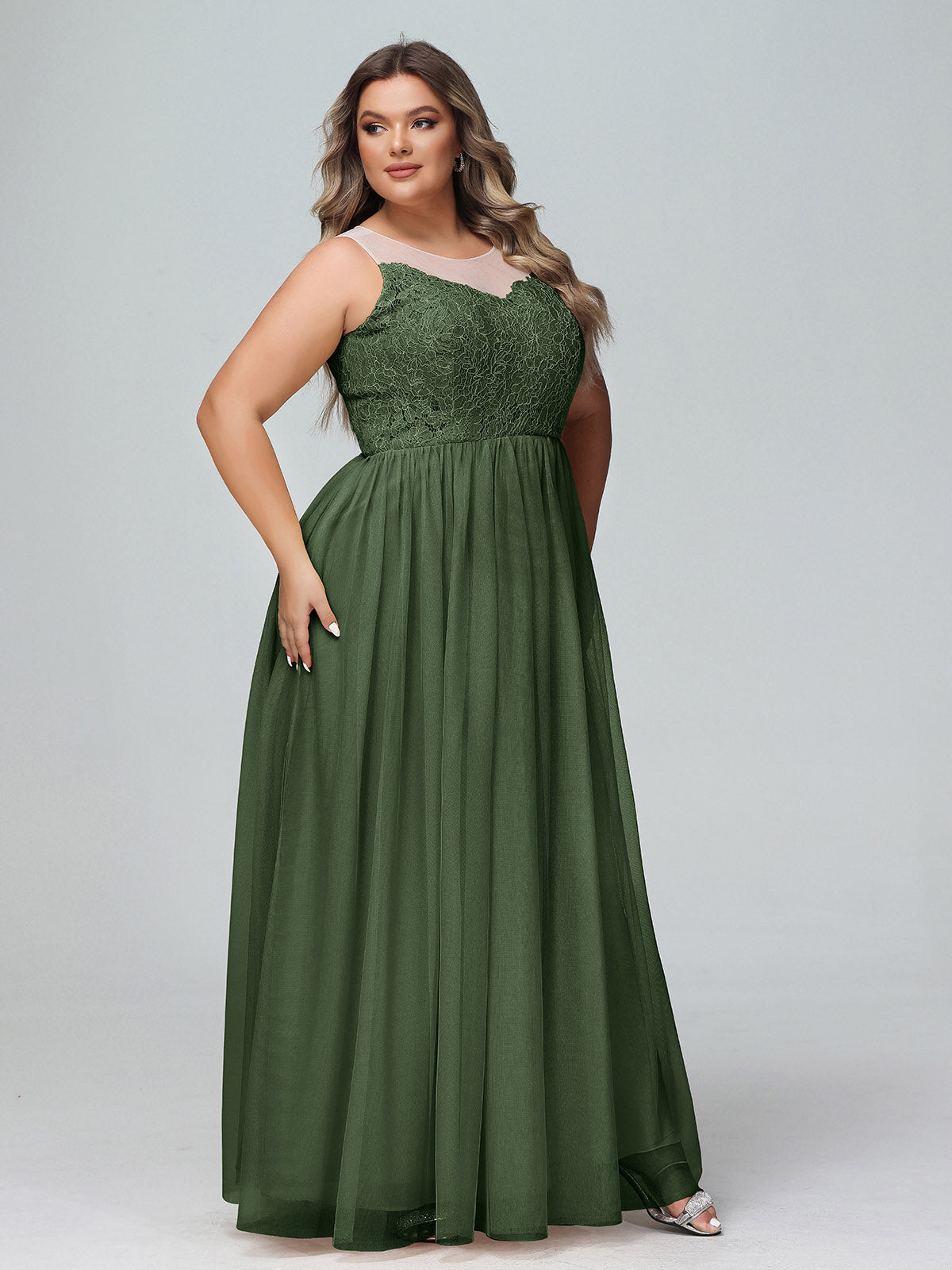 Vestido maxi de encaje y tul con escote ilusión Verde Oliva Tallas Grandes