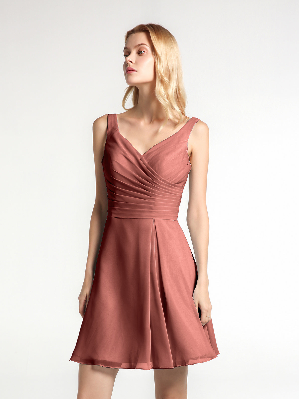 Penelope Escote En V Gasa Corto Vestido De Dama De Honor Terracota