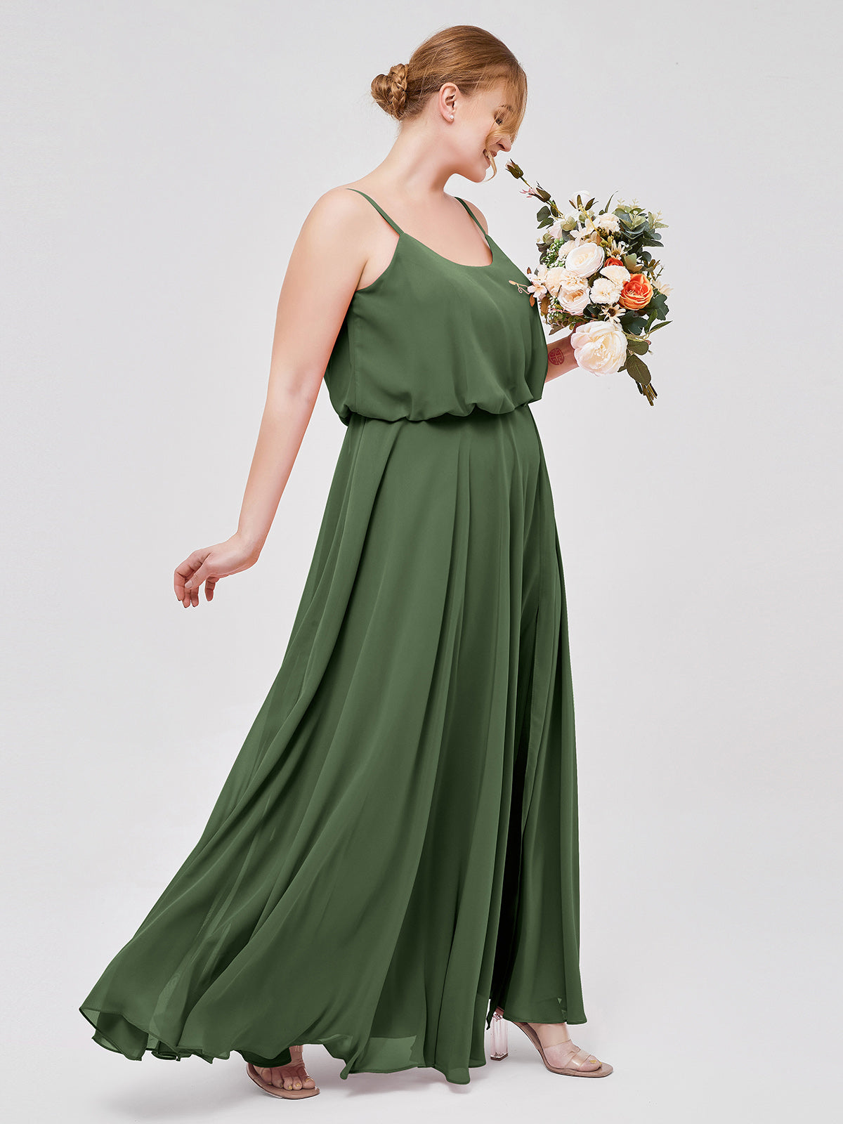 Vestidos de chiffon con tirantes finos y escote tipo scoop con abertura Verde Oliva Tallas Grandes