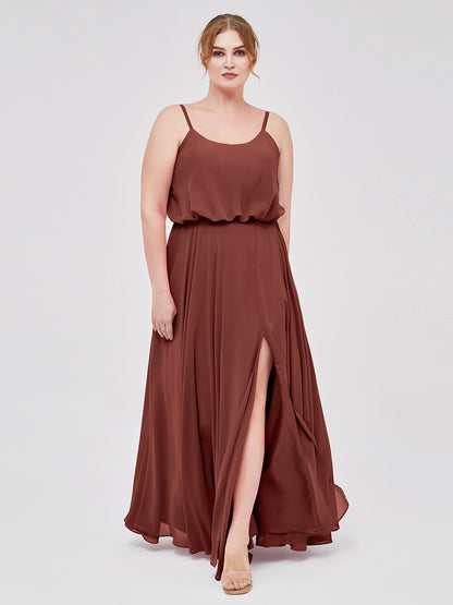 Vestidos de chiffon con tirantes finos y escote tipo scoop con abertura Terracota Tallas Grandes