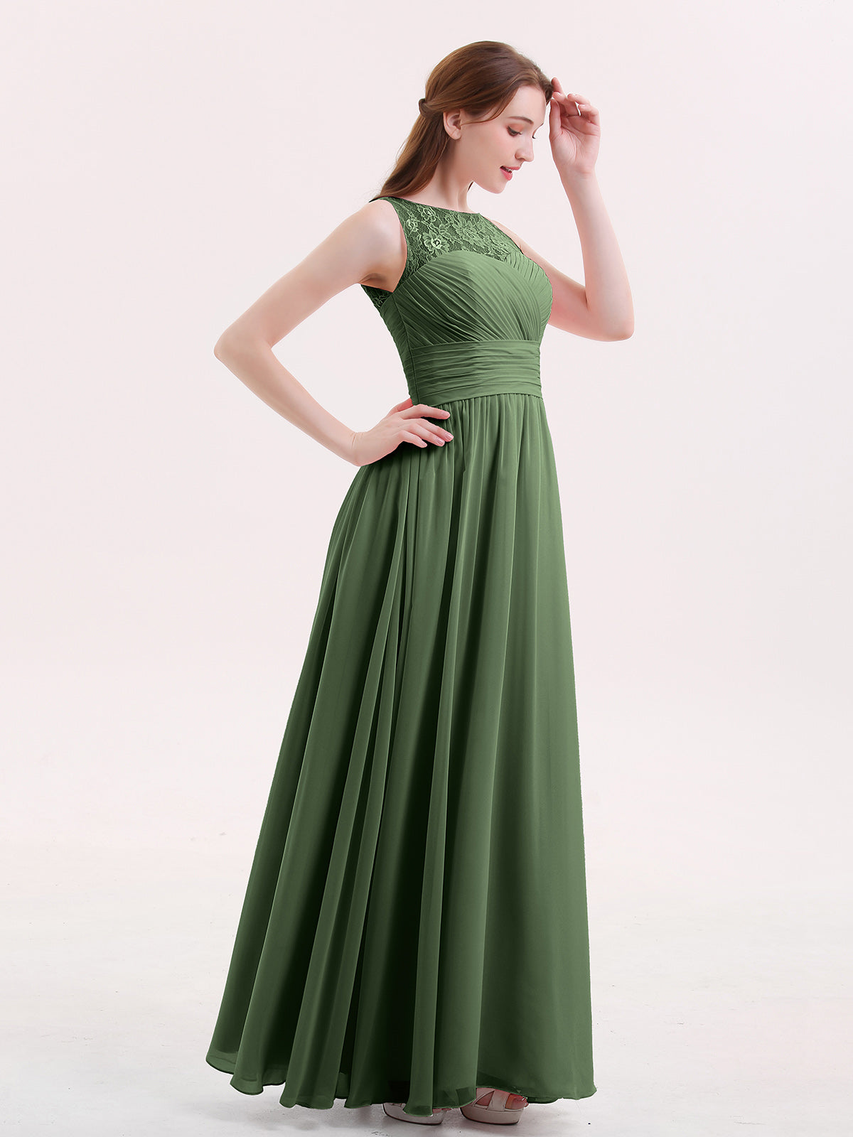 Poppy Corto Vestido De Dama De Honor Hasta La Rodilla Con Escote En V Verde Oliva Tallas Grandes