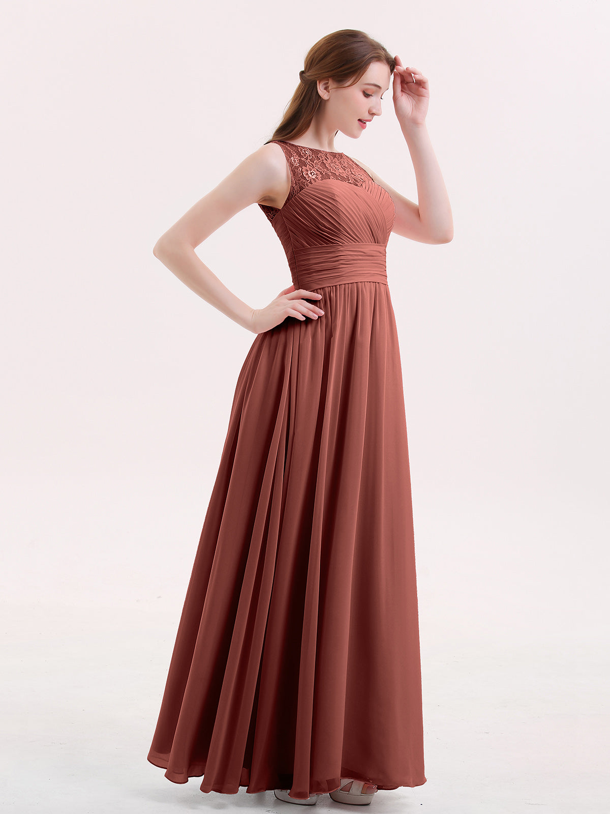 Poppy Corto Vestido De Dama De Honor Hasta La Rodilla Con Escote En V Terracota