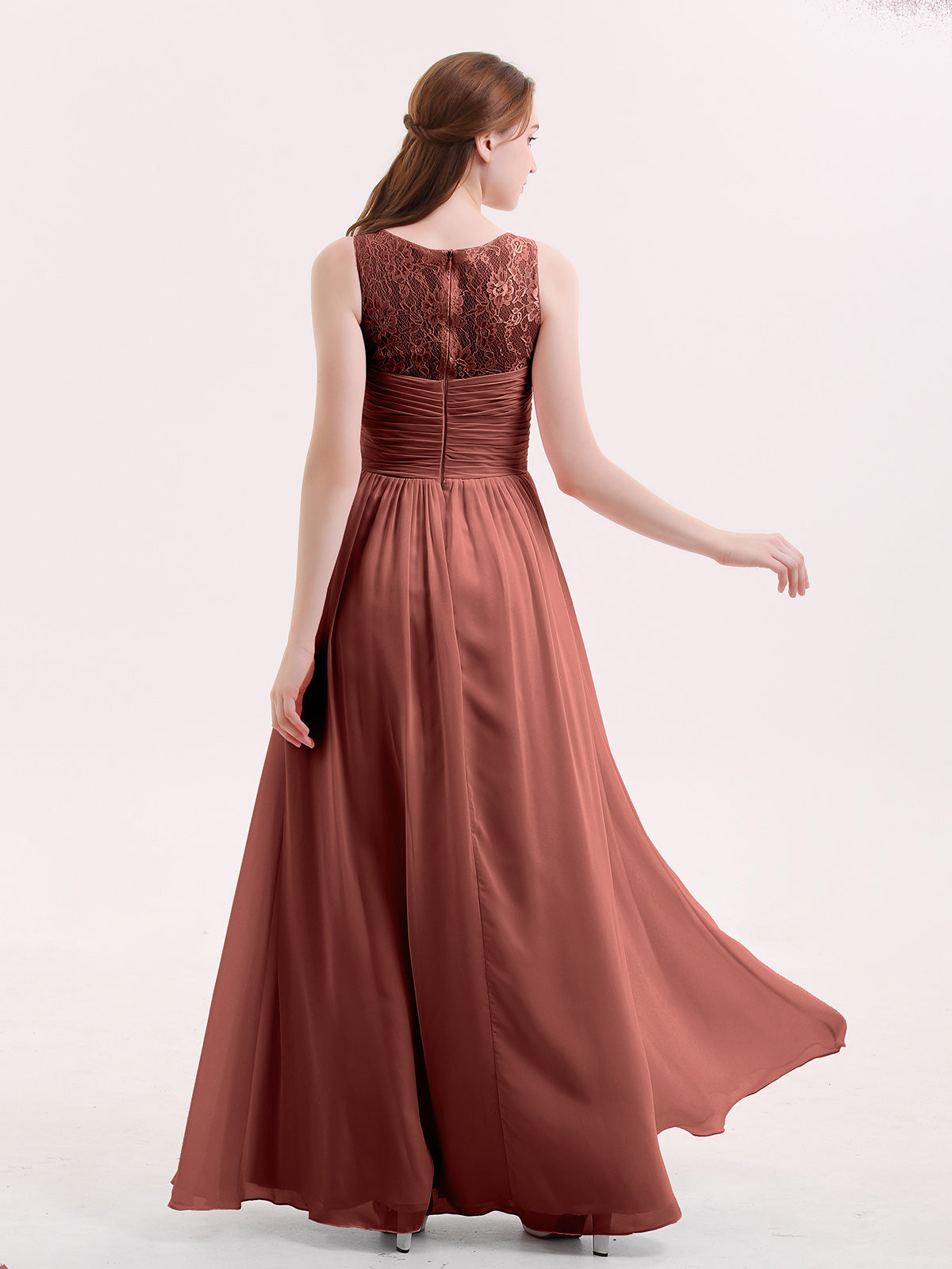Poppy Corto Vestido De Dama De Honor Hasta La Rodilla Con Escote En V Terracota