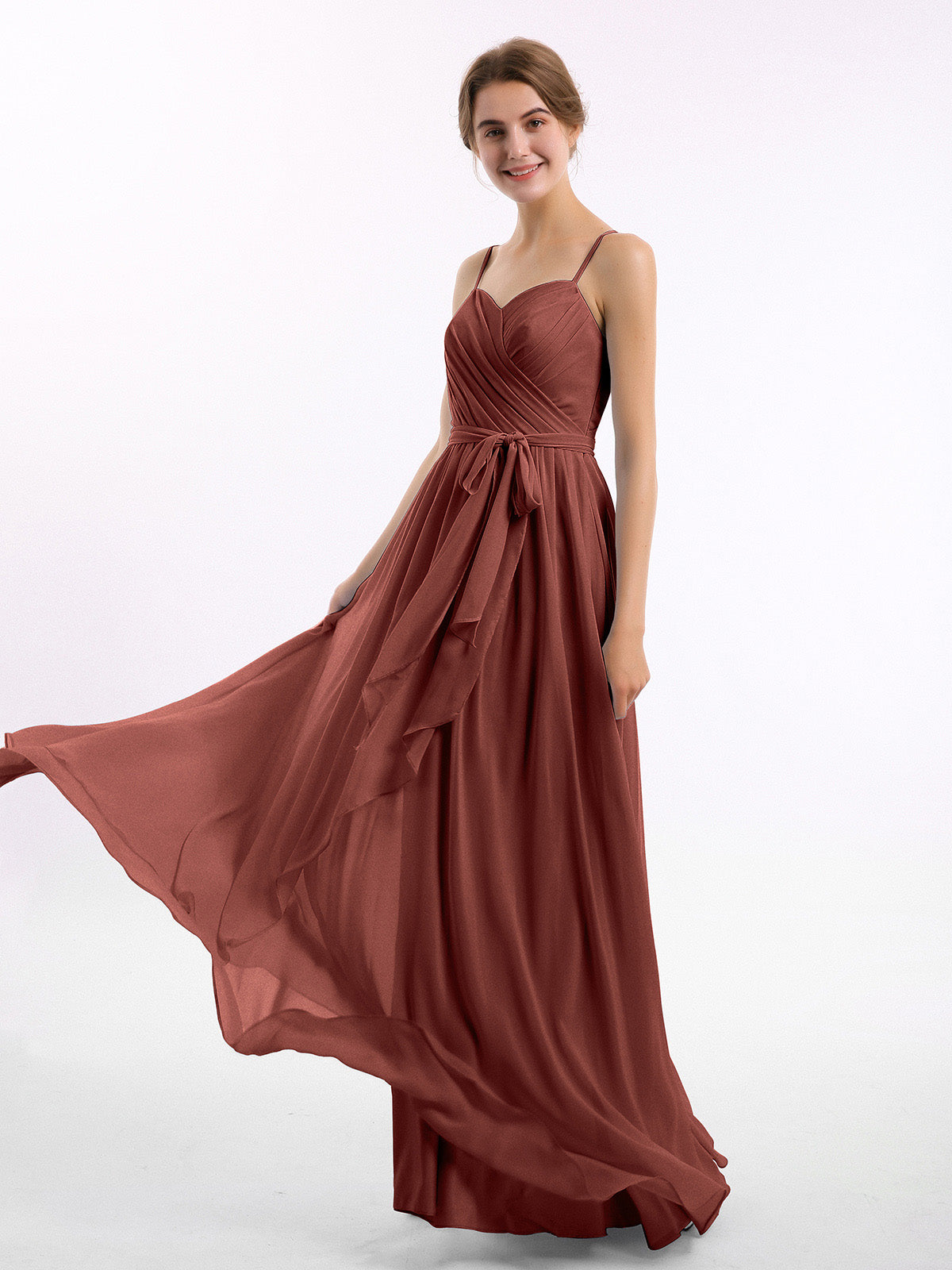 Vestidos de chiffon con tirantes finos y escote en corazón Terracota