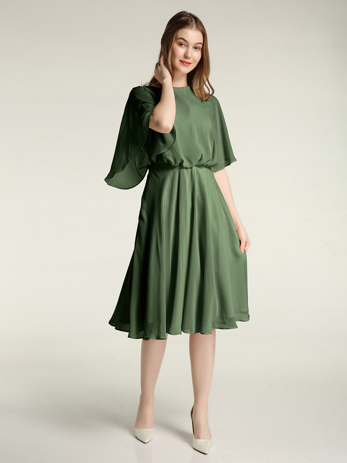 Vestidos cortos de chiffon con escote tipo scoop y mangas de volantes Verde Oliva