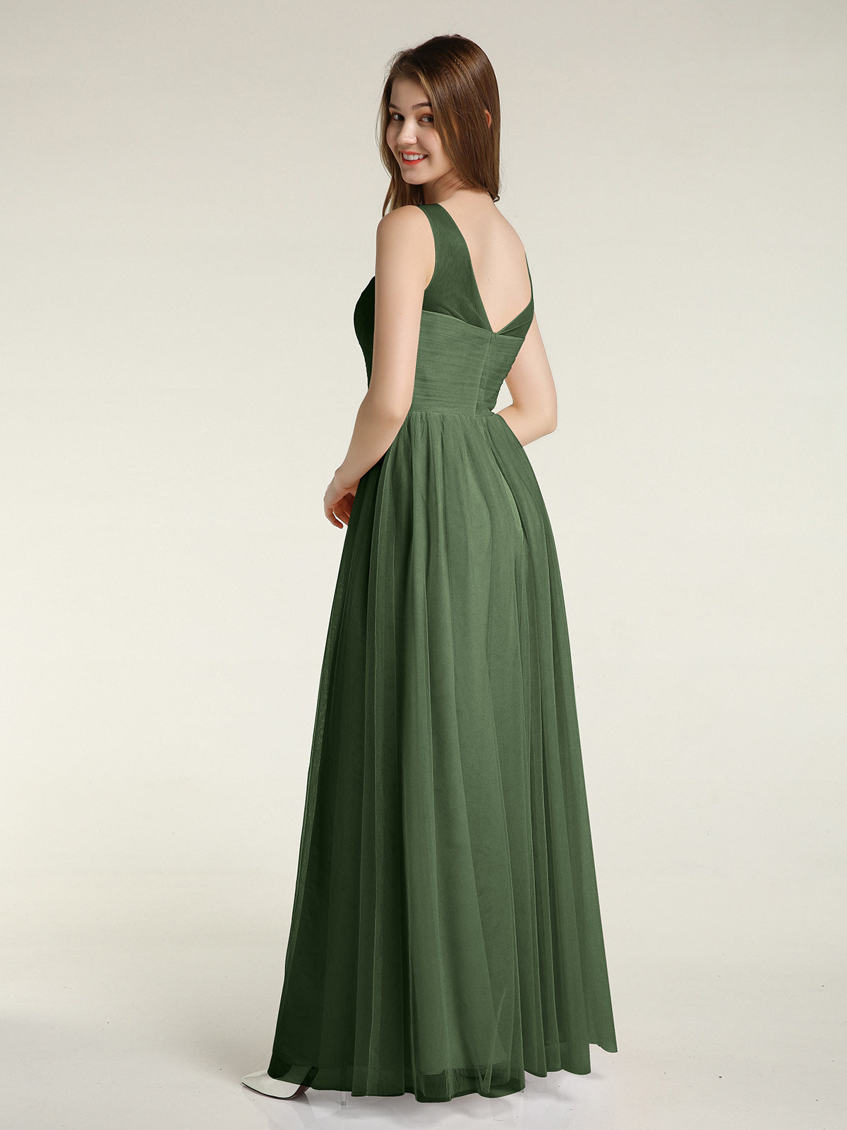 Vestidos de dama de honor de tul cruzado con escote ilusión Verde Oliva Tallas Grandes