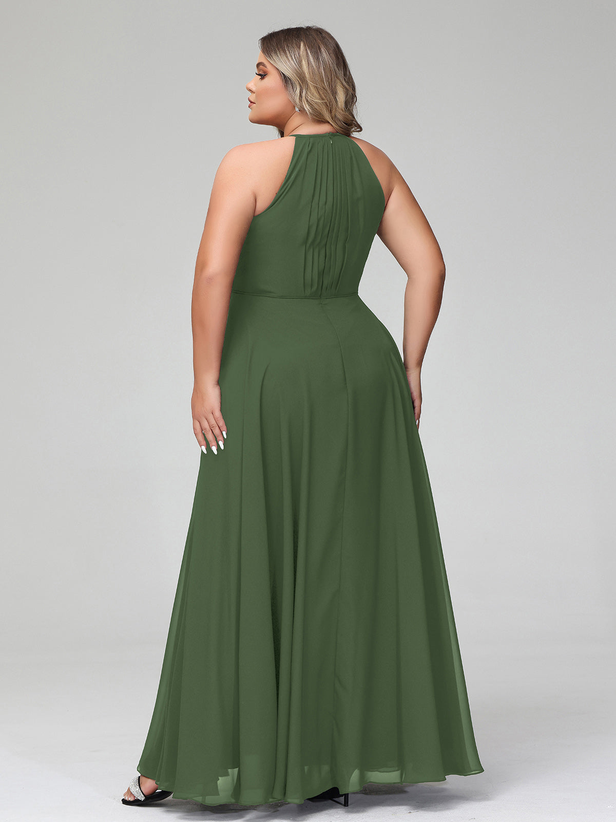 Vestido maxi de chiffon con cuello halter y falda circular Verde Oliva Tallas Grandes