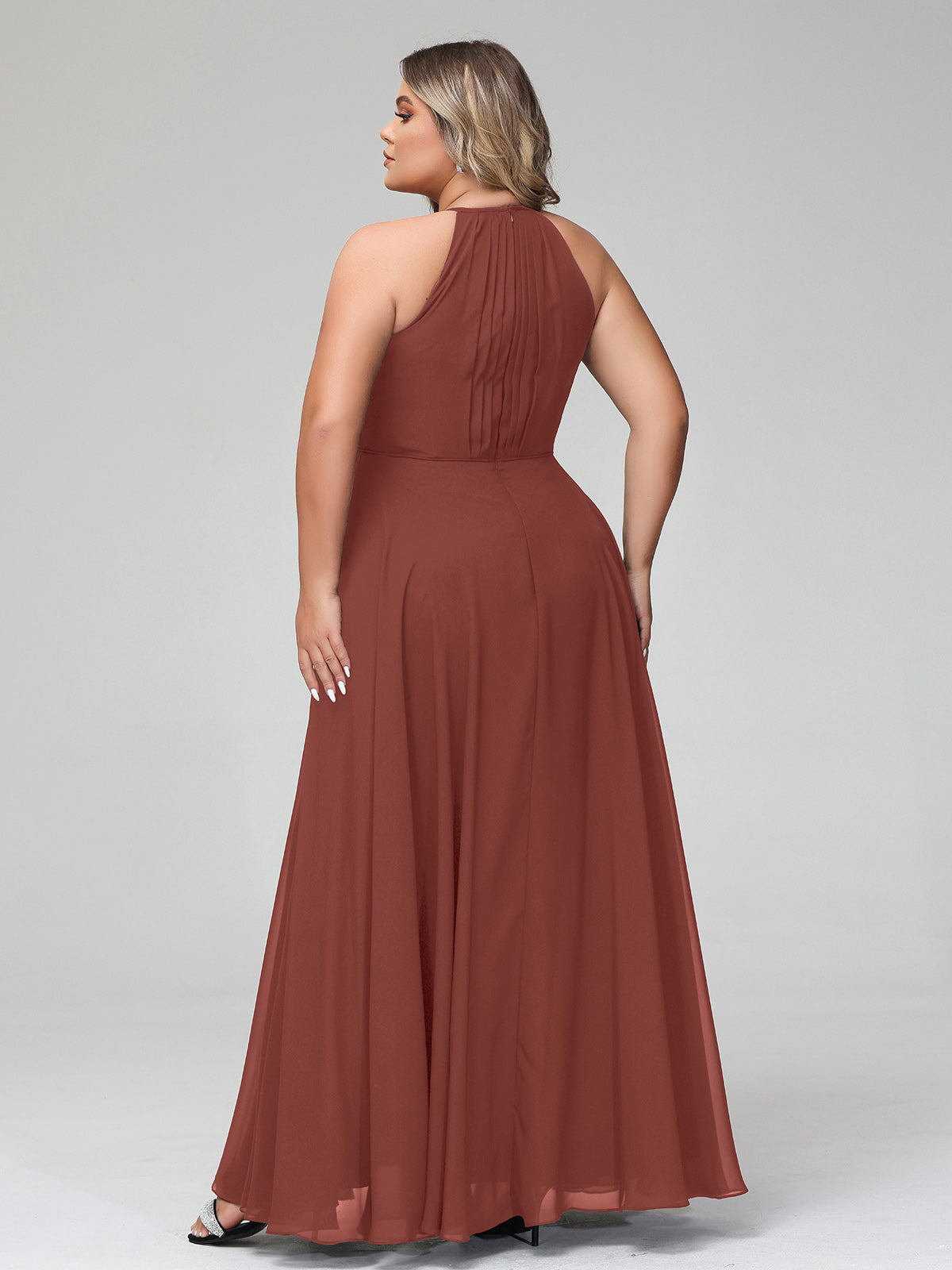 Vestido maxi de chiffon con cuello halter y falda circular Terracota Tallas Grandes